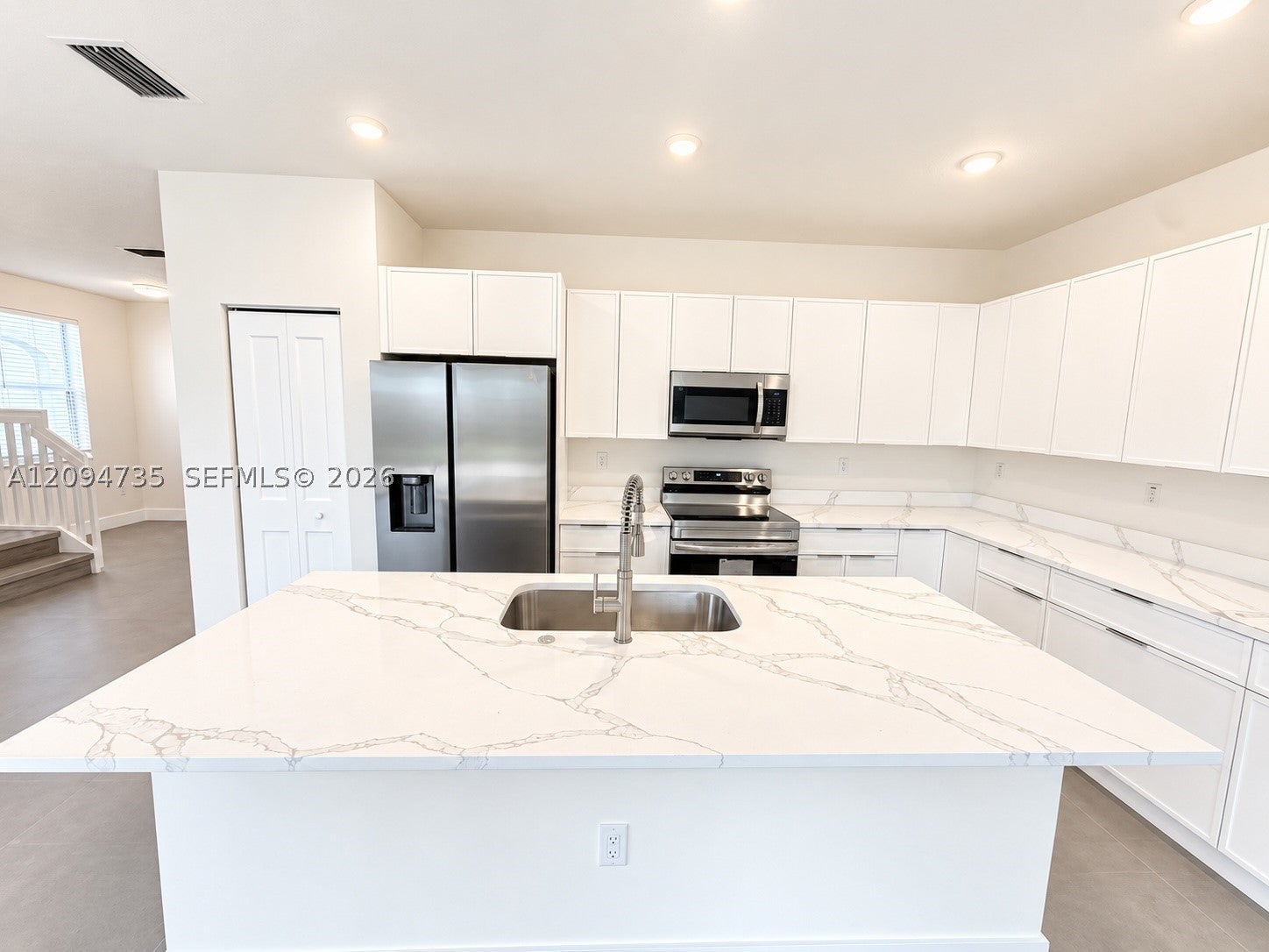 2518 SE 26th Ter 0