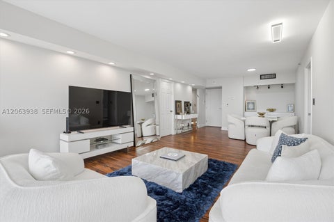 Photo of 20225 NE 34th Ct #1014, Aventura, FL 33180 (MLS # A12063938)