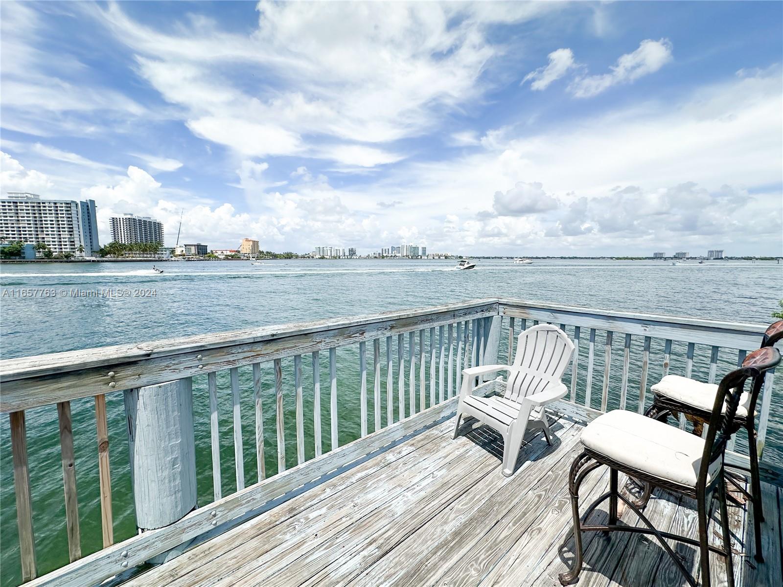 2140 Bay Dr