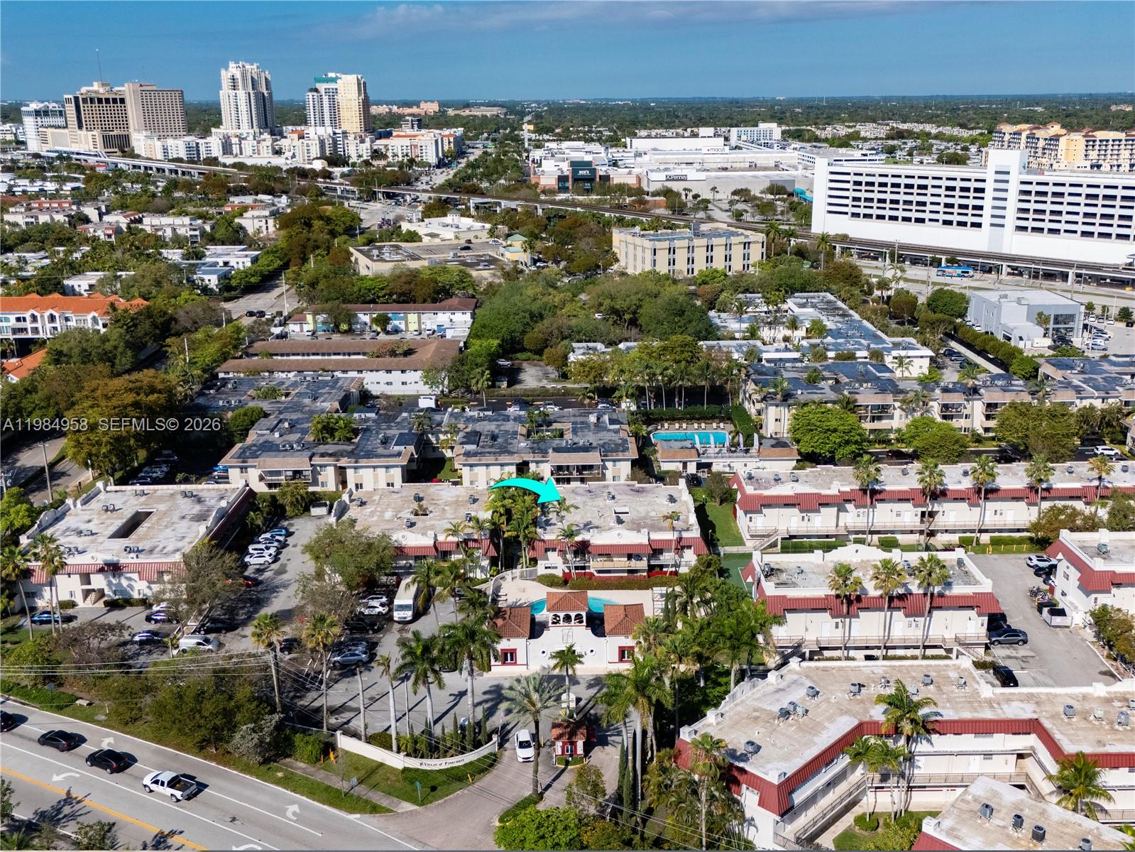 VILLAS OF PINECREST CONDO - Residential