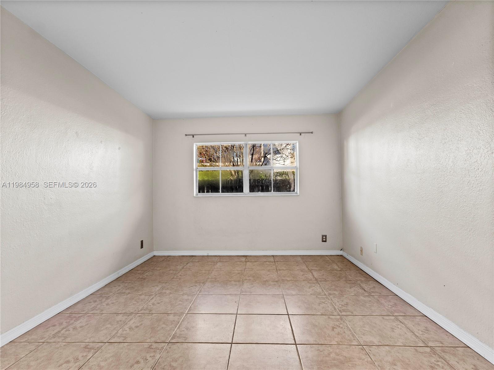 VILLAS OF PINECREST CONDO - Residential