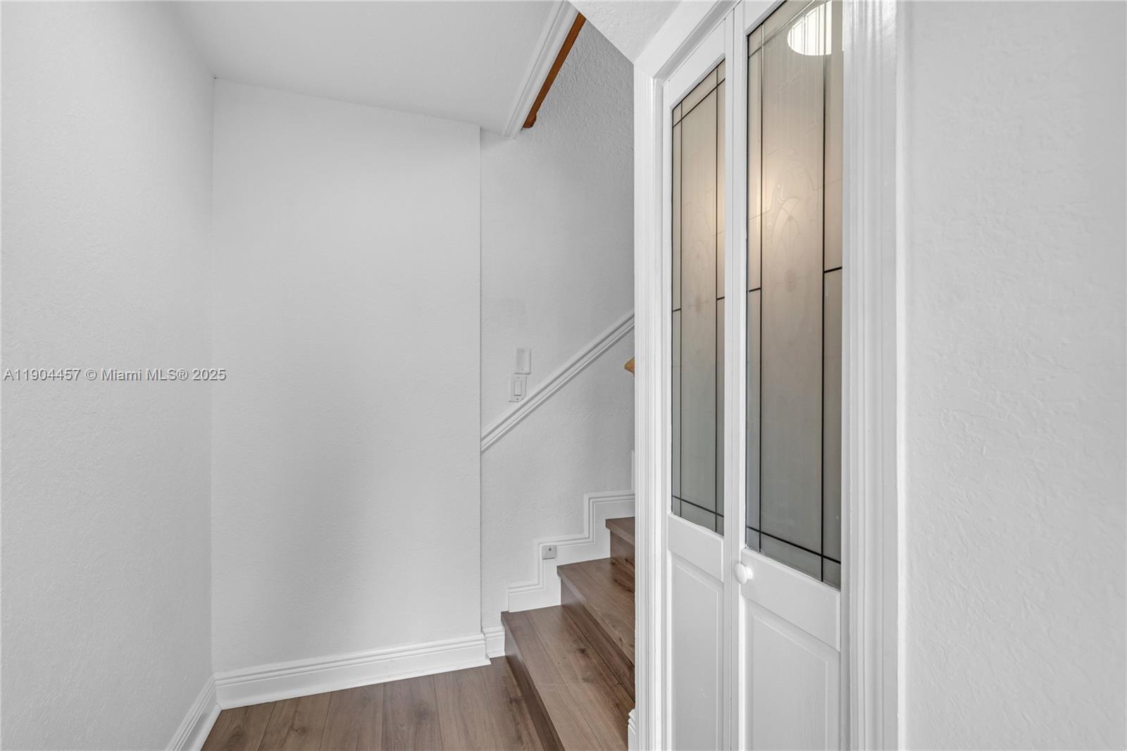 SUN-TAN VILLAGE SEC 1 - Residential Lease