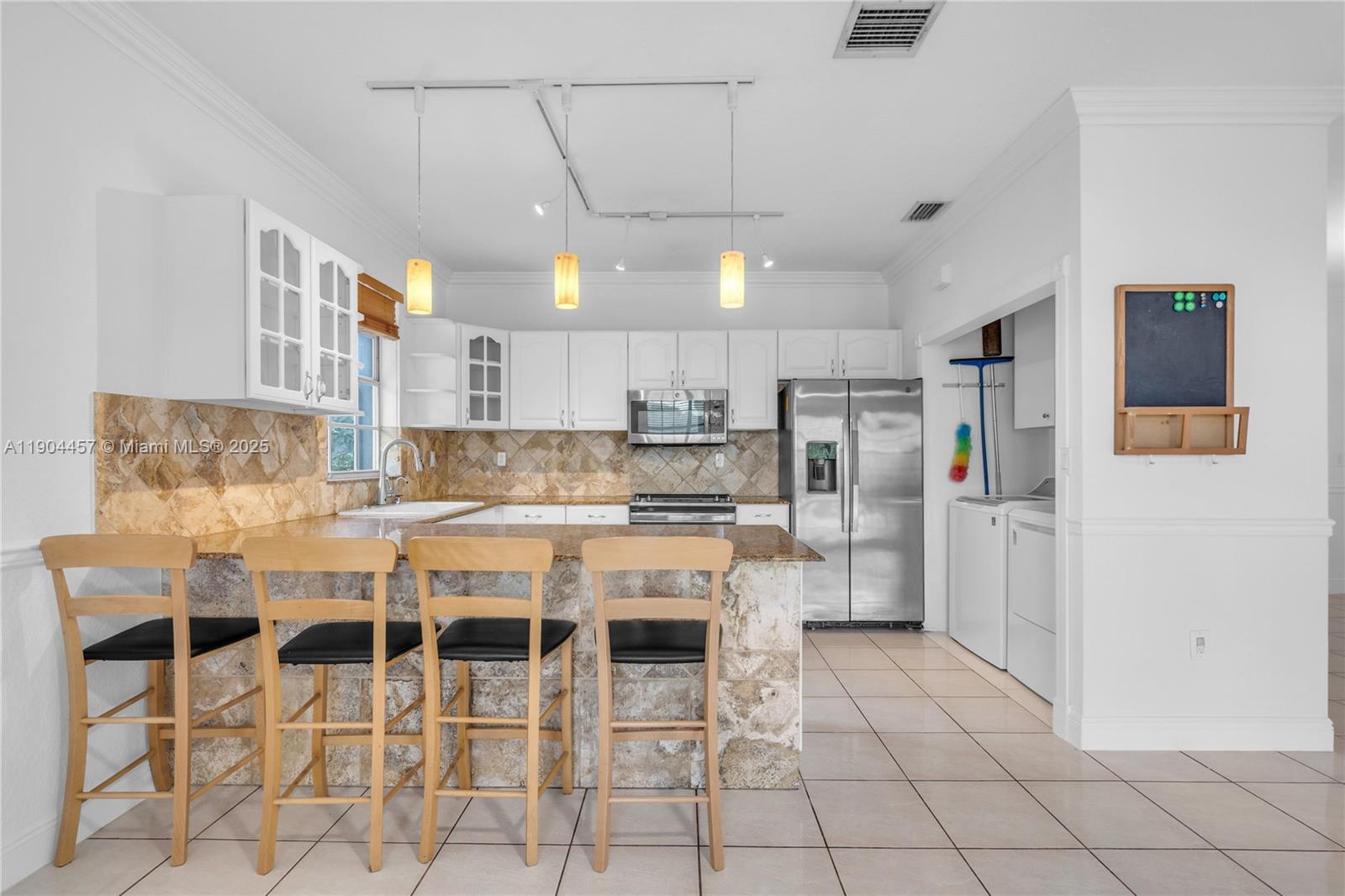 SUN-TAN VILLAGE SEC 1 - Residential Lease