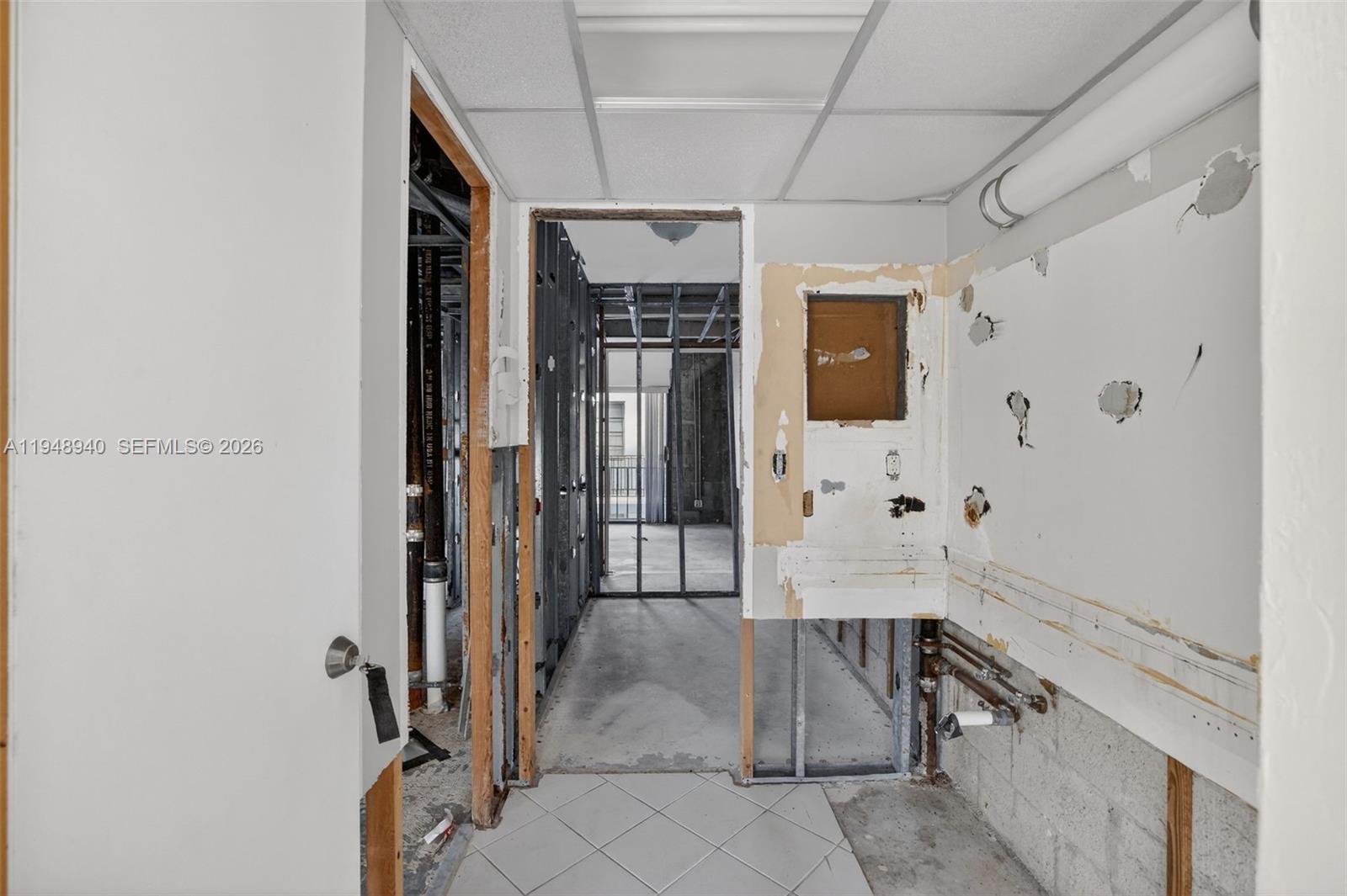 FALLS OF INVERRARY - Residential