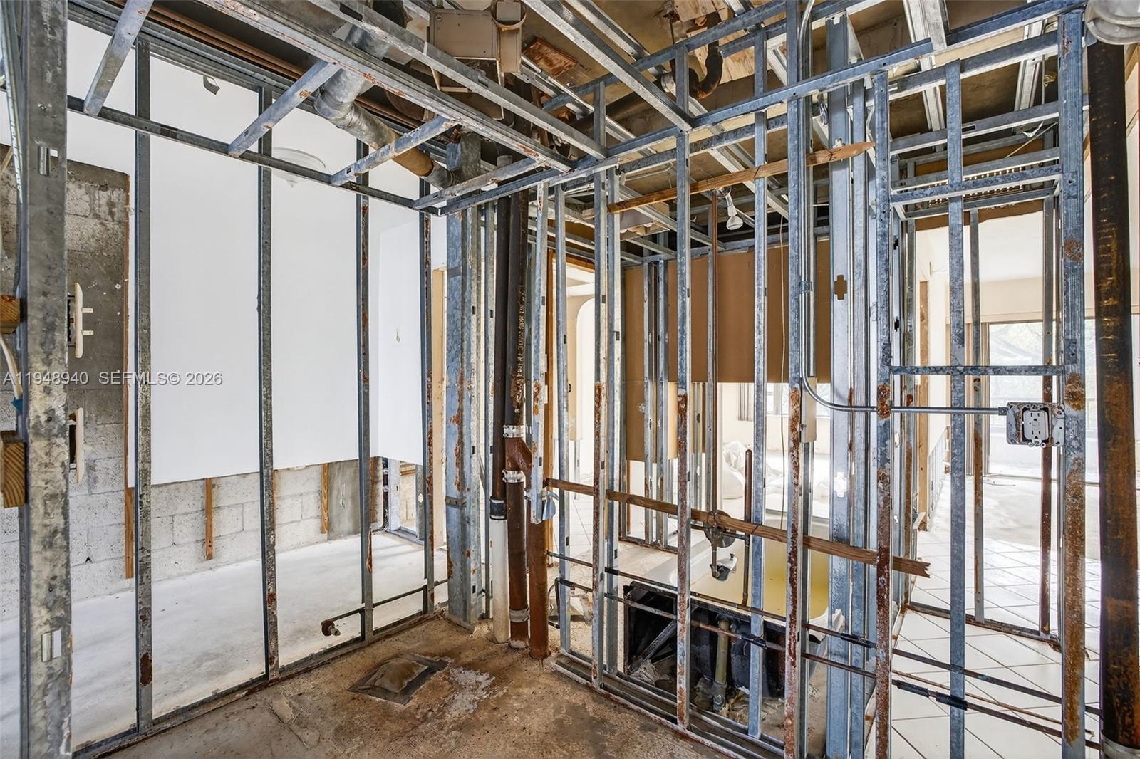 FALLS OF INVERRARY - Residential