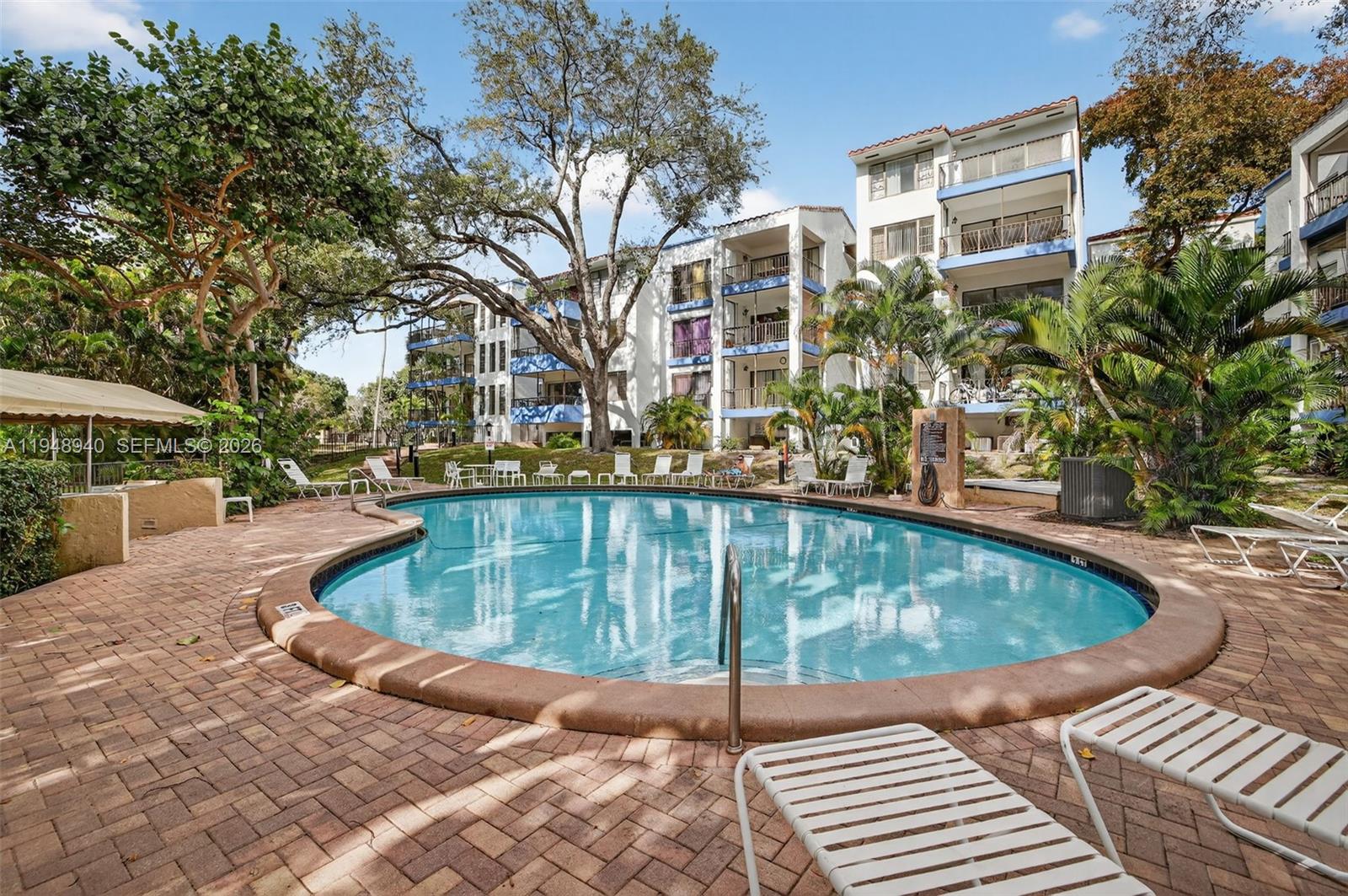 FALLS OF INVERRARY - Residential