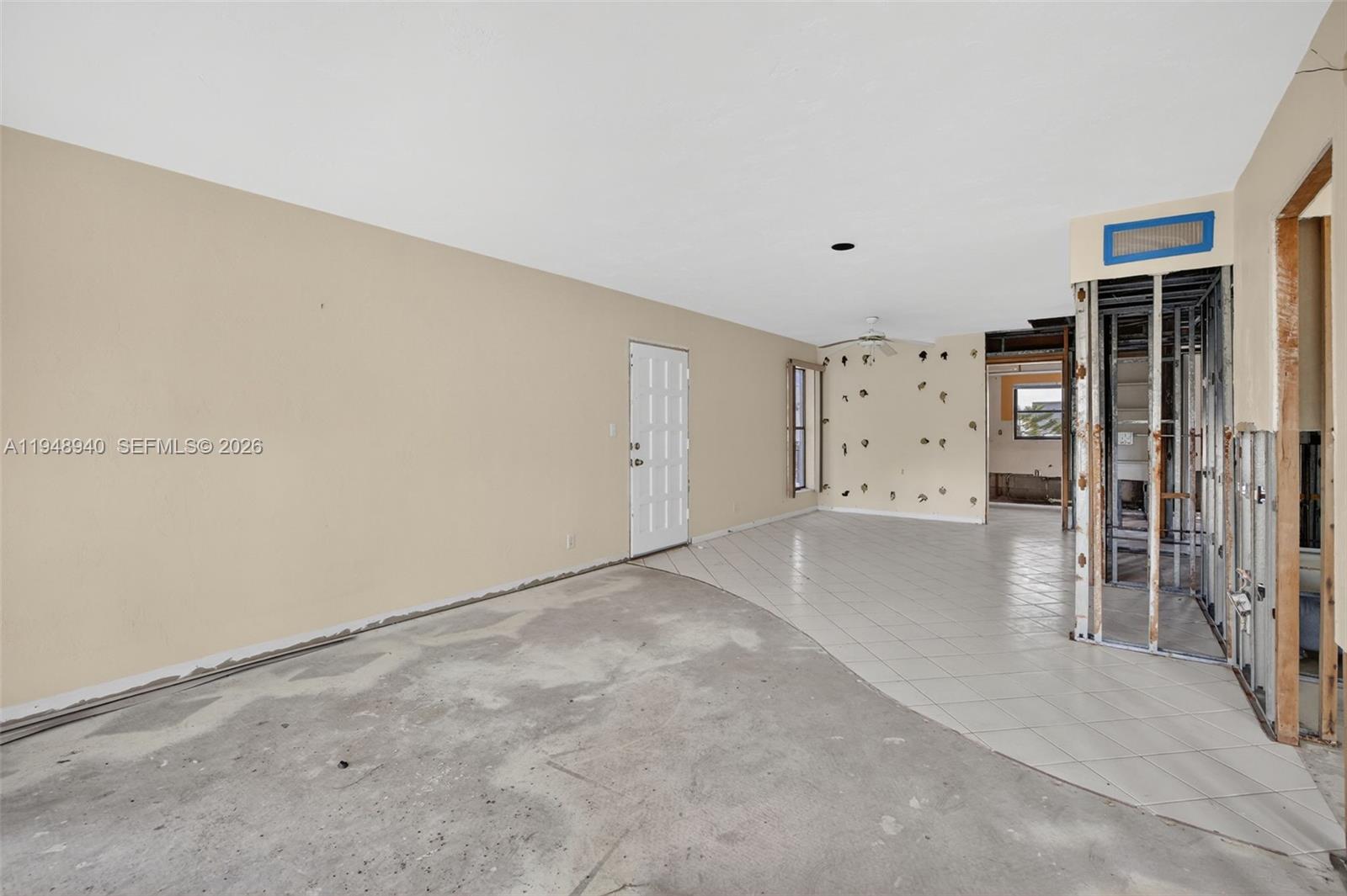 FALLS OF INVERRARY - Residential