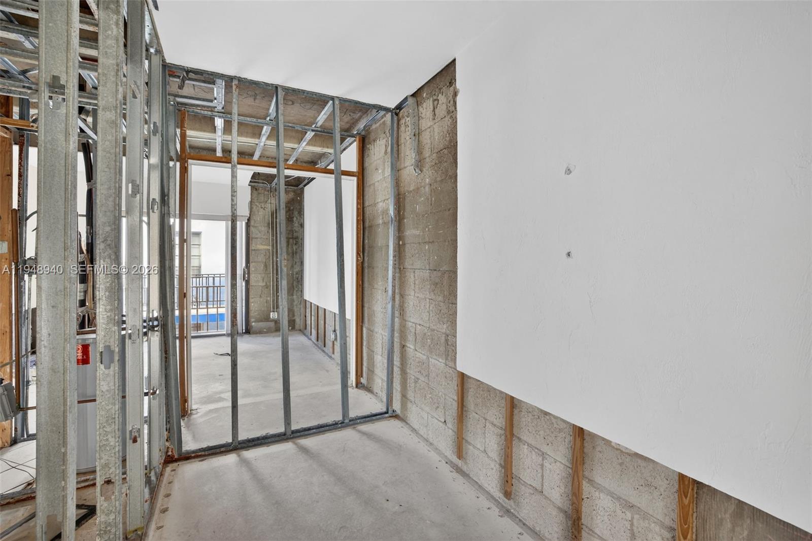 FALLS OF INVERRARY - Residential