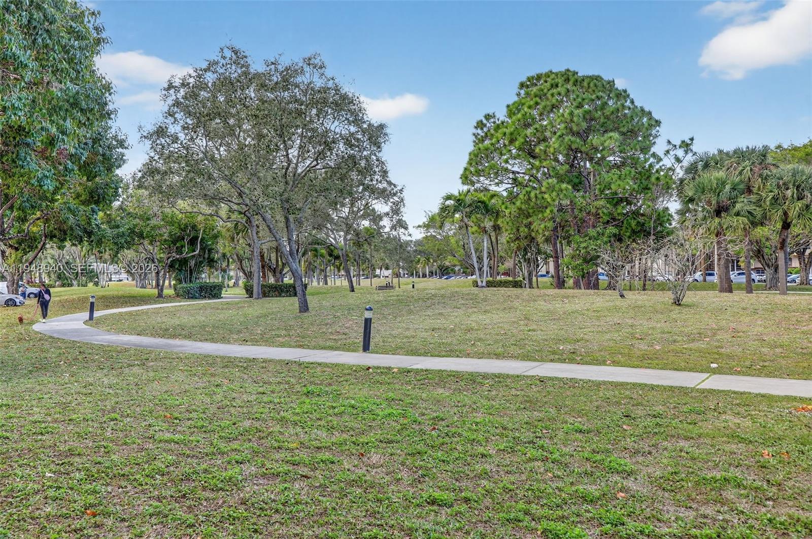 FALLS OF INVERRARY - Residential