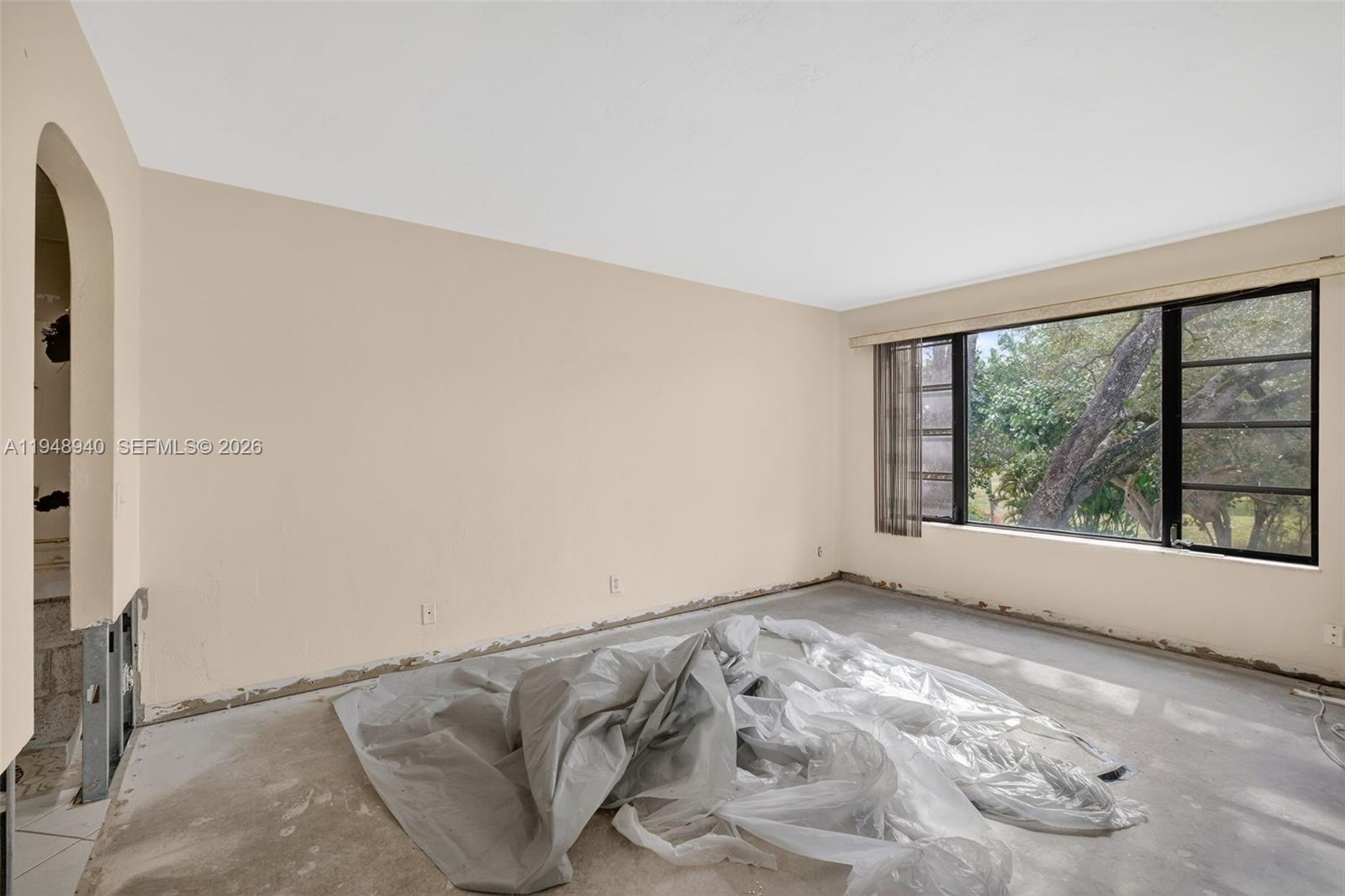 FALLS OF INVERRARY - Residential