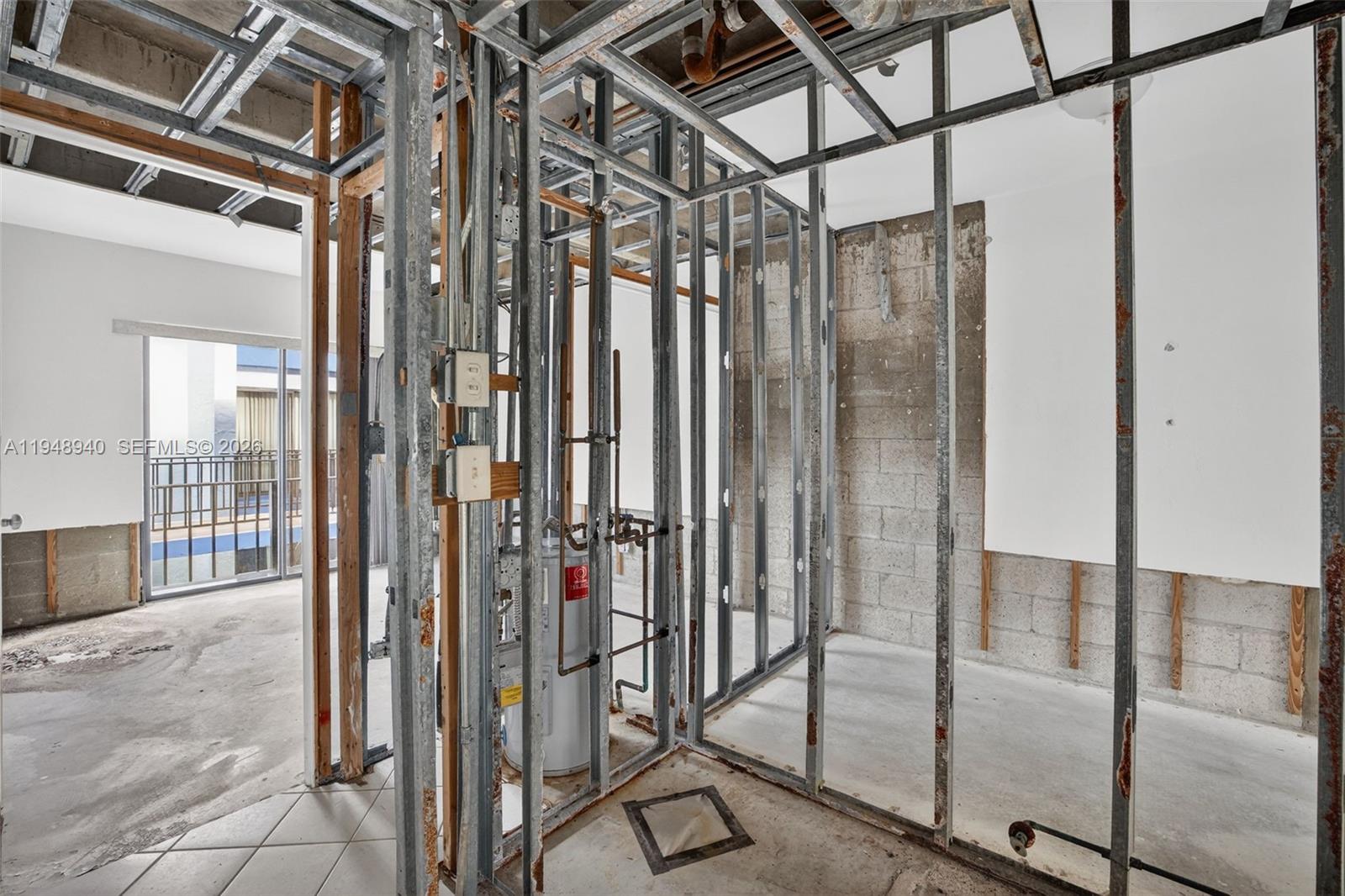 FALLS OF INVERRARY - Residential