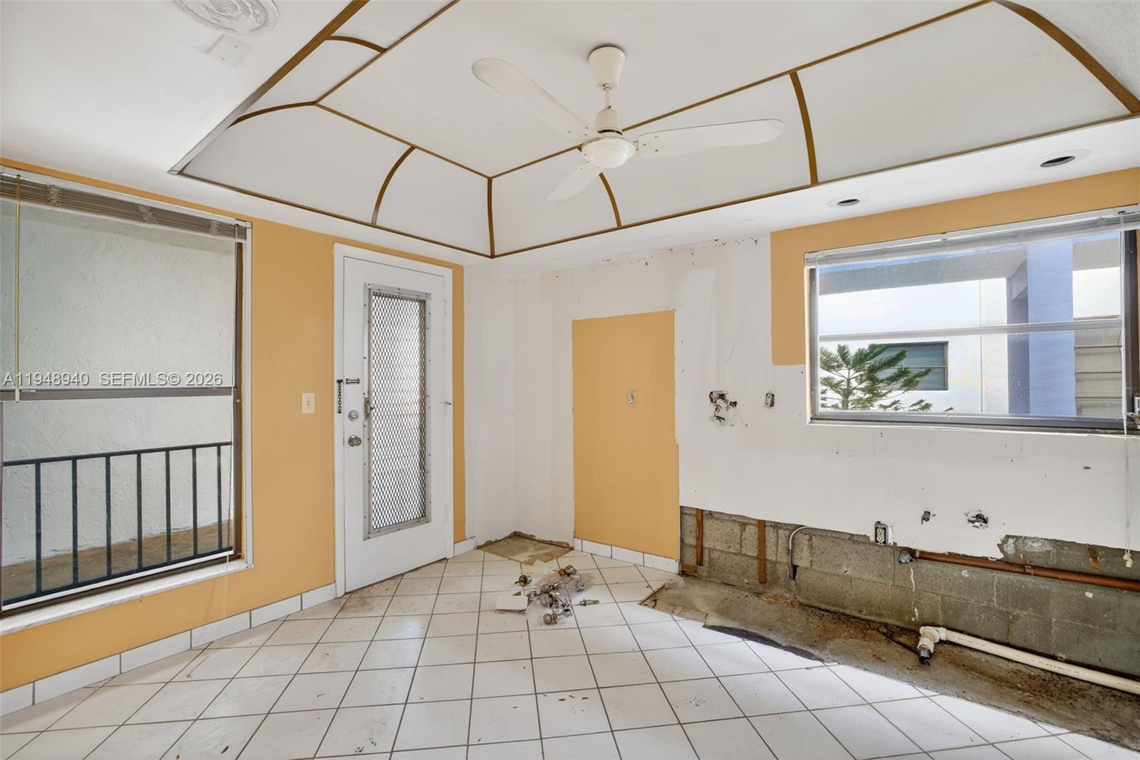 FALLS OF INVERRARY - Residential