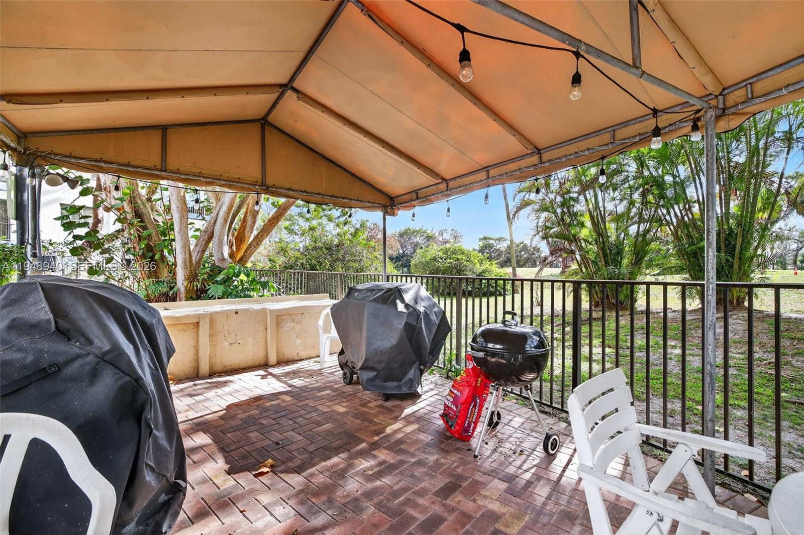 FALLS OF INVERRARY - Residential