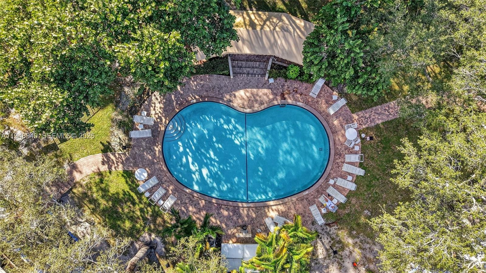 FALLS OF INVERRARY - Residential