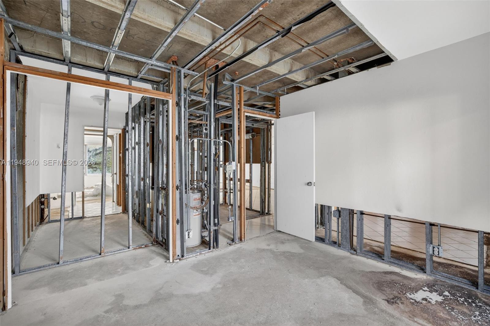 FALLS OF INVERRARY - Residential