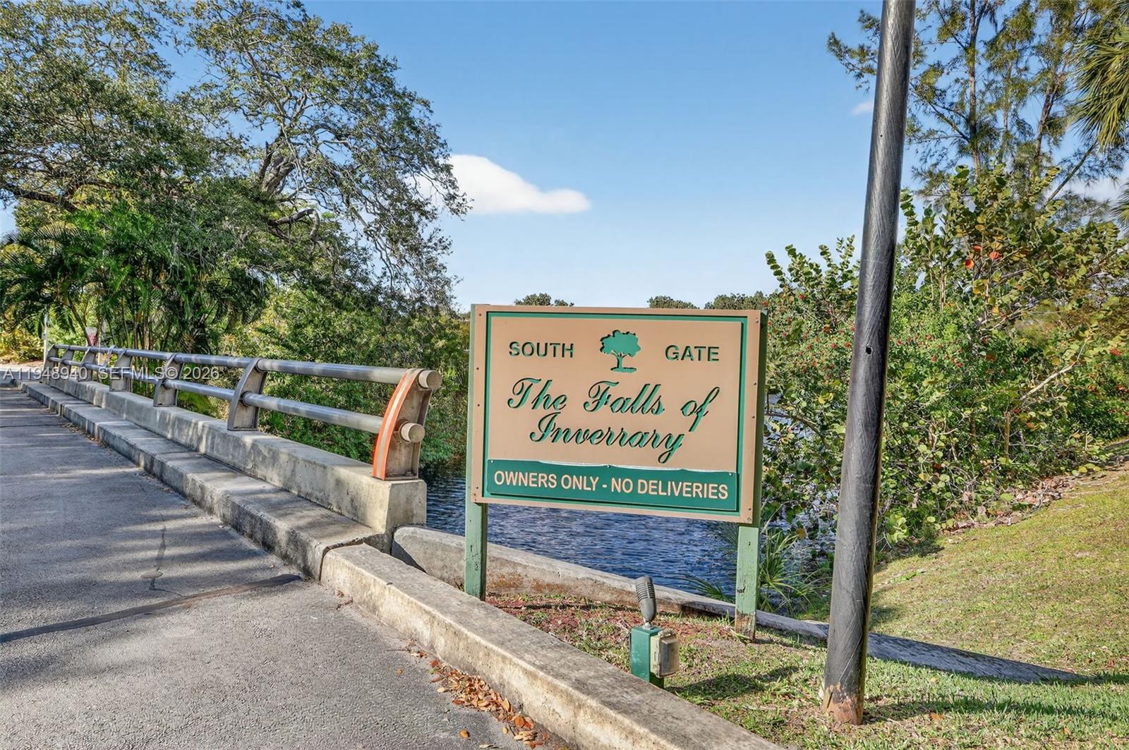 FALLS OF INVERRARY - Residential