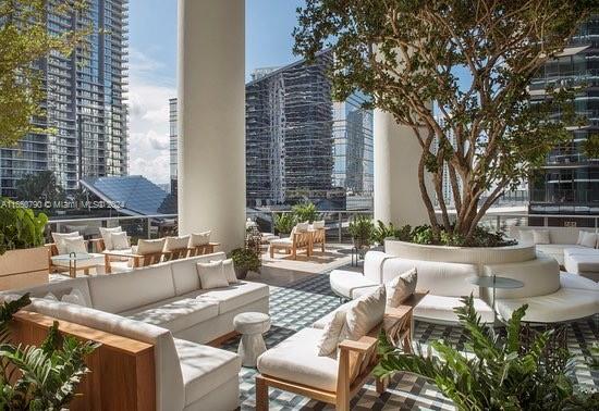 801 SMA RESIDENCES CONDO - Residential Lease