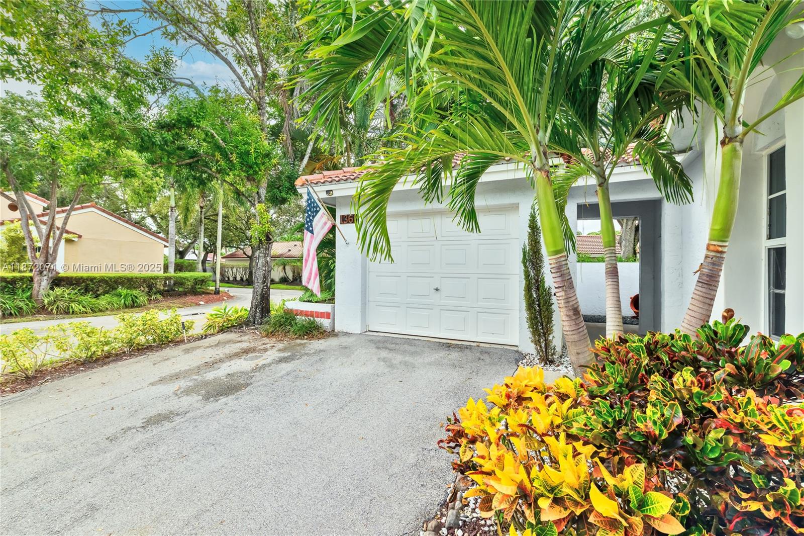 COUNTRY ISLES GARDEN HOMES - Residential