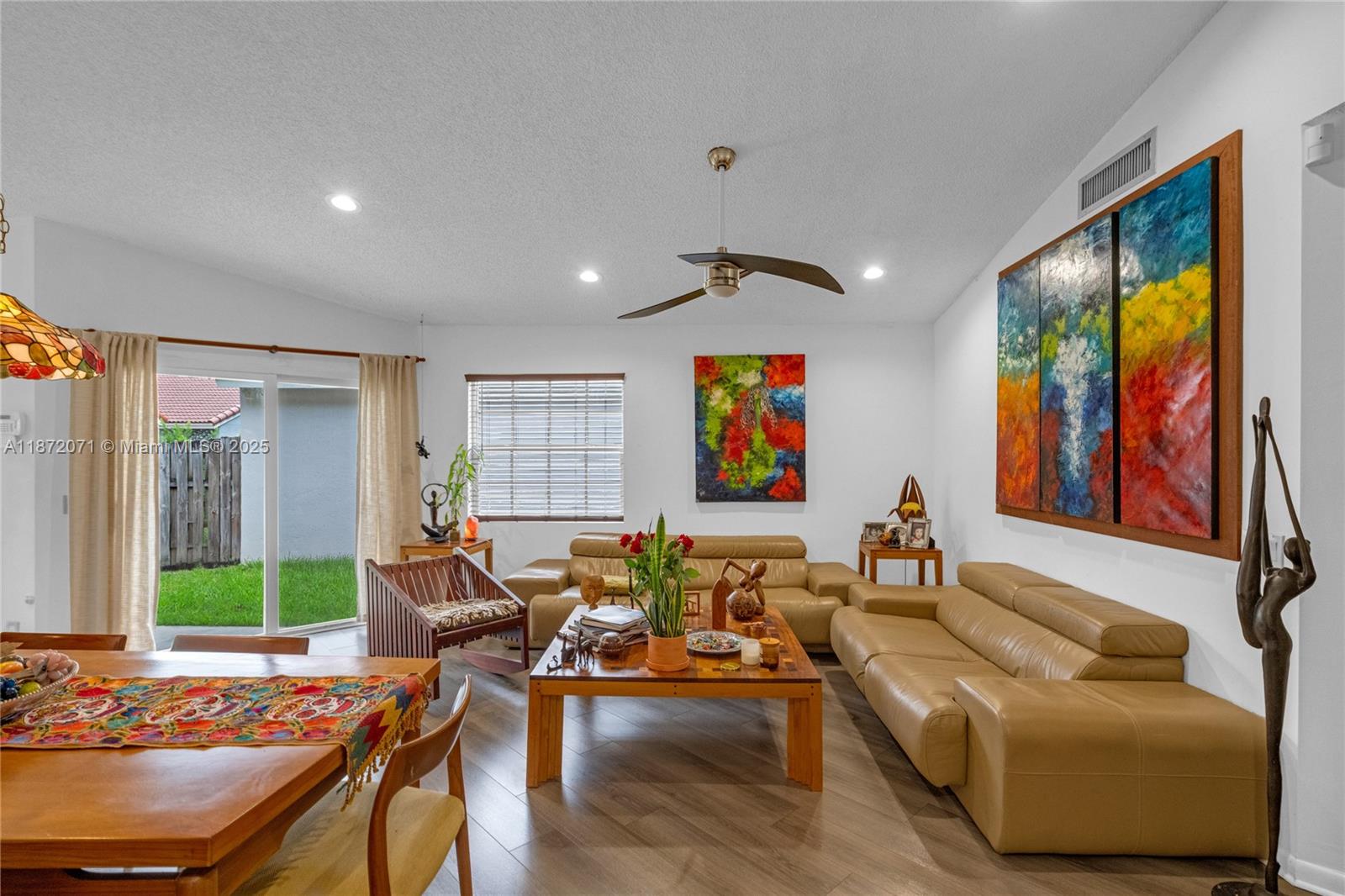 COUNTRY ISLES GARDEN HOMES - Residential