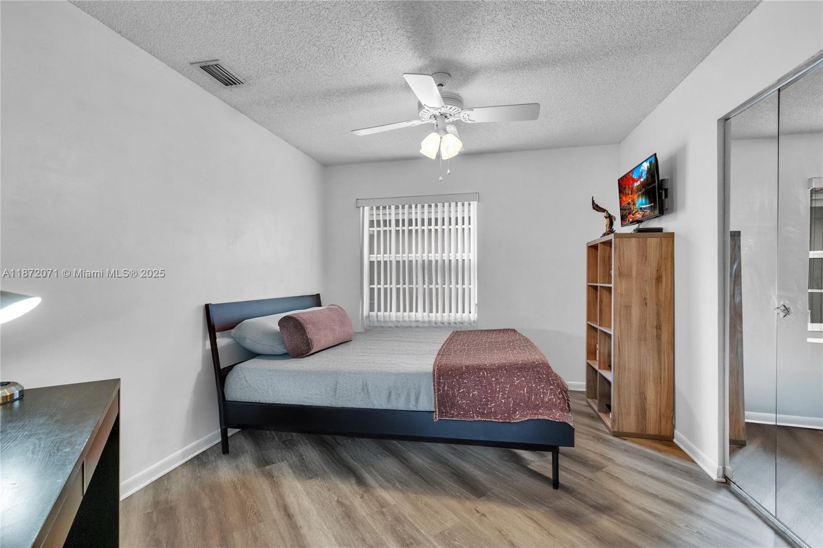 COUNTRY ISLES GARDEN HOMES - Residential