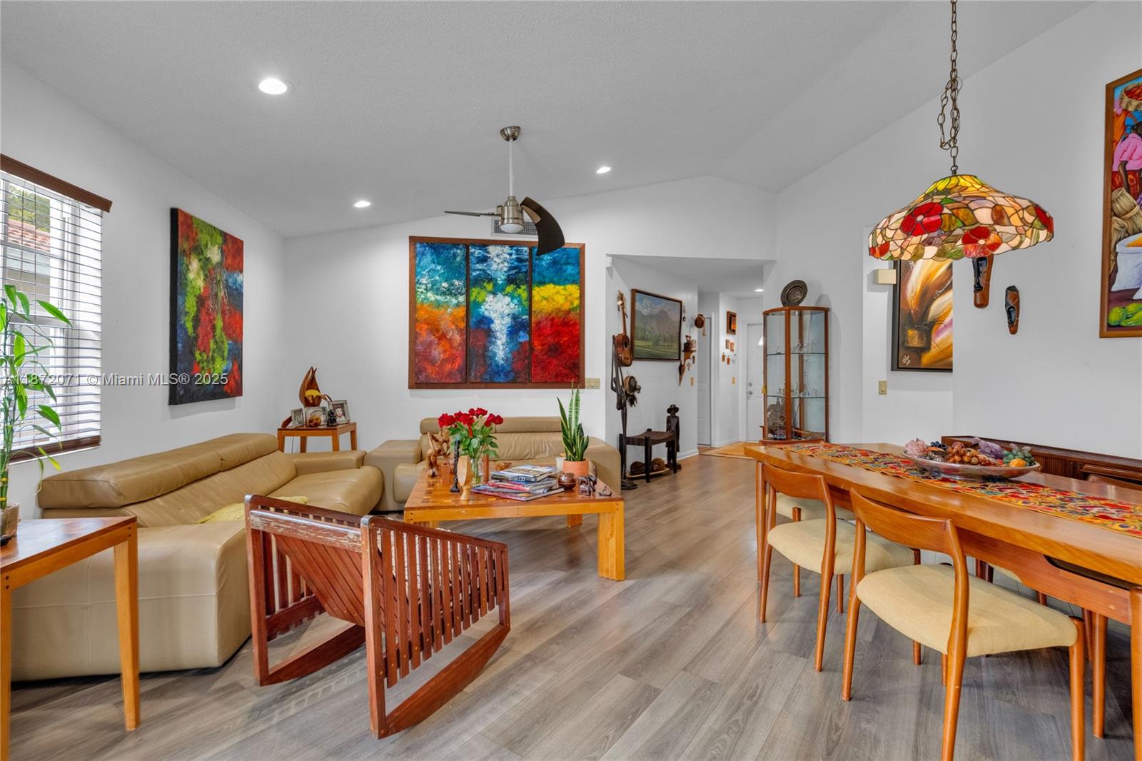 COUNTRY ISLES GARDEN HOMES - Residential