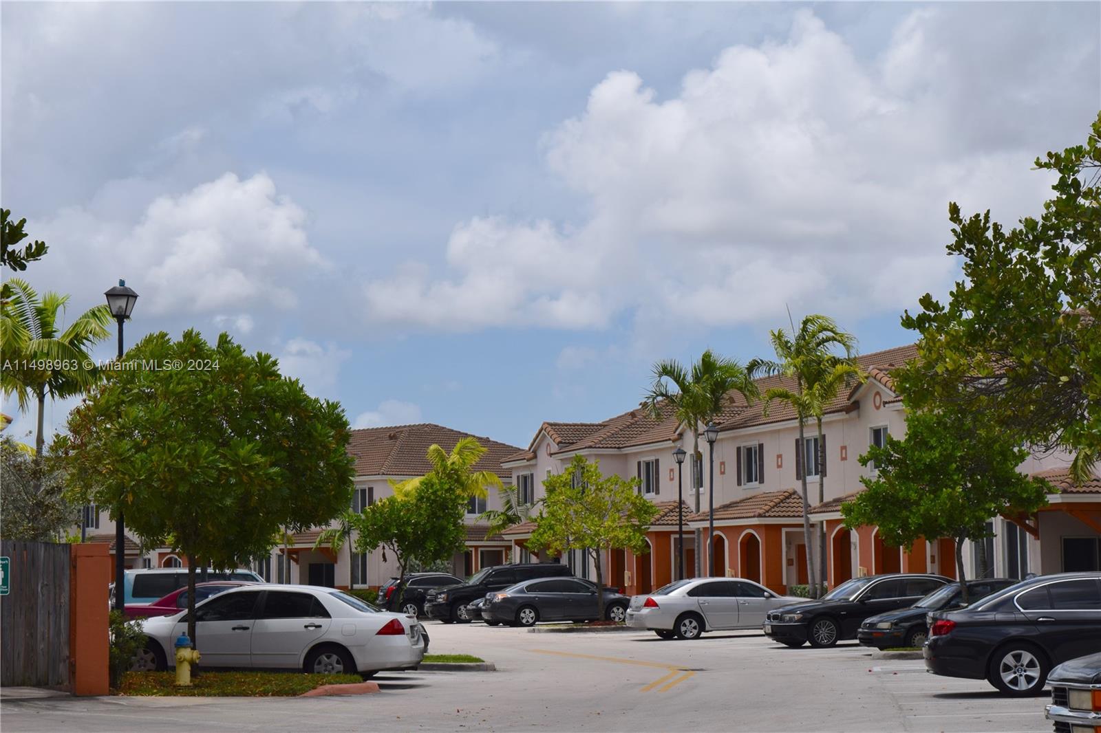 SOLABELLA CONDO - Residential