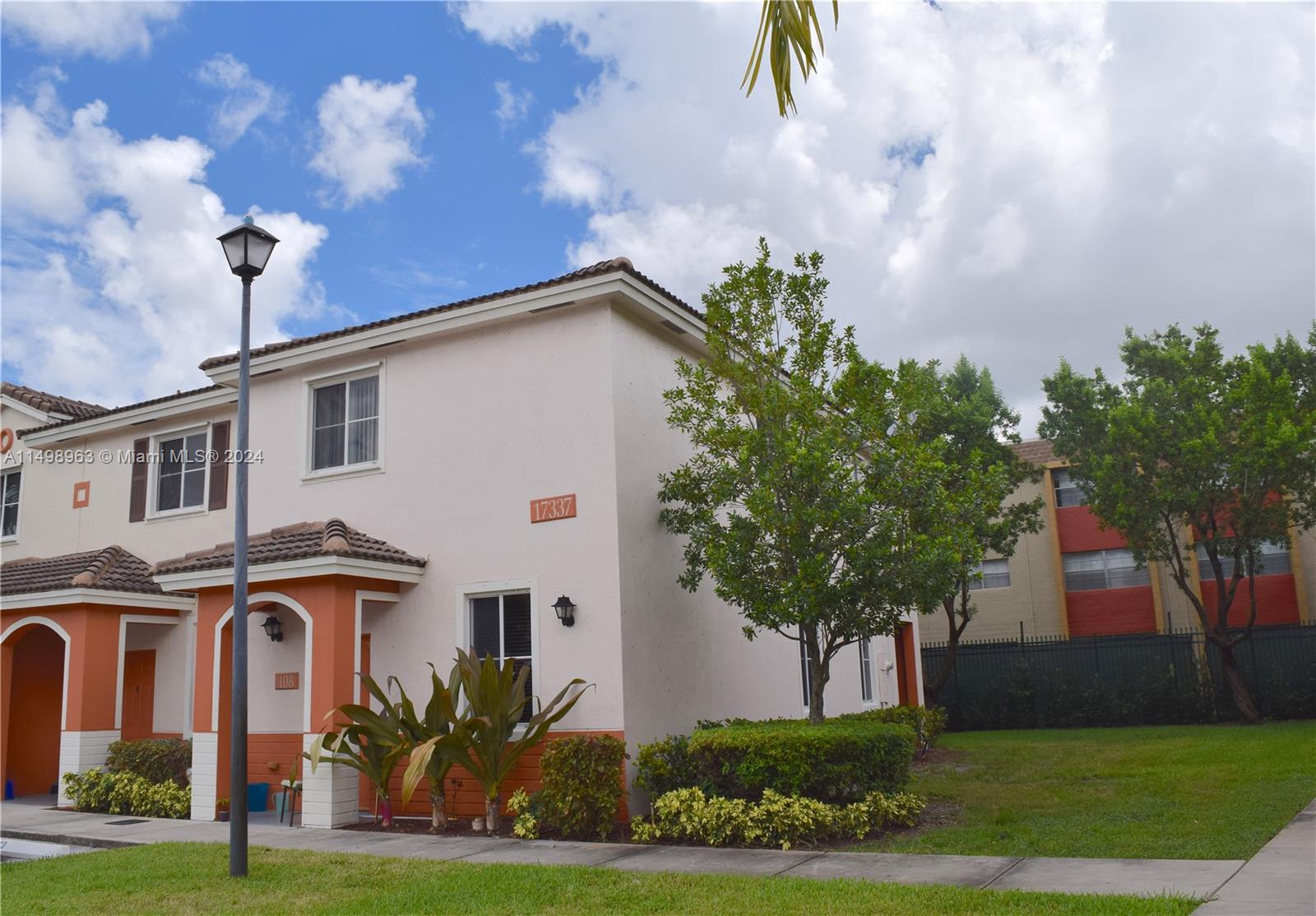 SOLABELLA CONDO - Residential