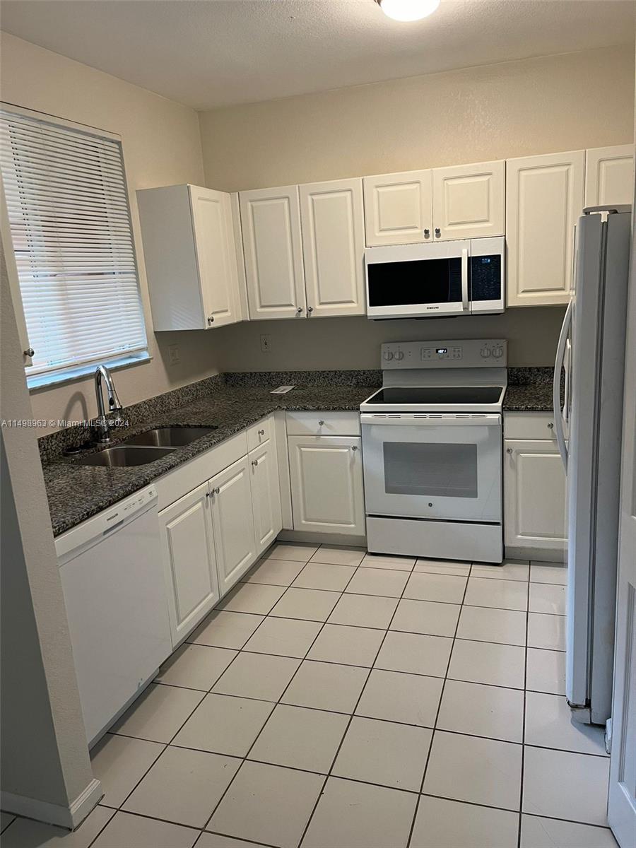 SOLABELLA CONDO - Residential