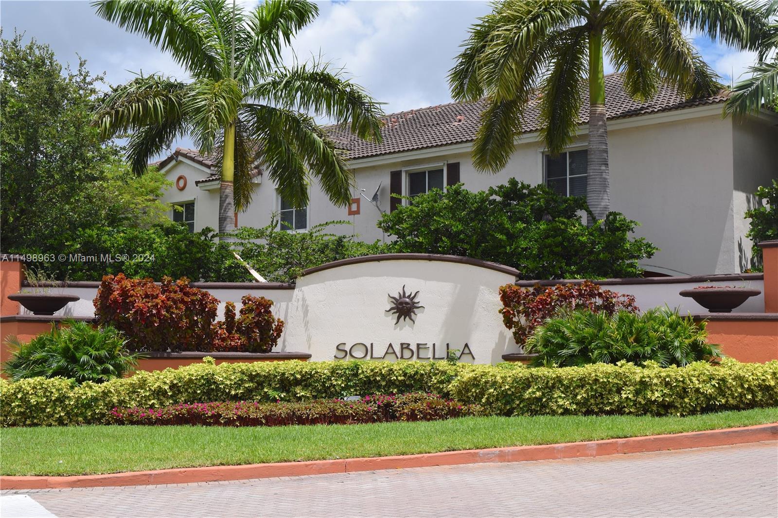 Beautifully clean 2 story townhouse condo 3 Bedrooms 2 1/2 bathroom washer & dryer, laminate and tile floors. Open and spacious living area flows seamlessly to the private patio, perfect for relaxing and entertaining. Gated community, playground, and community pool. Solabella nice community with lots of amenities. Very nice community great location near shopping centers I95 826 and Turnpike. Pool, Gym, Kids Playground
