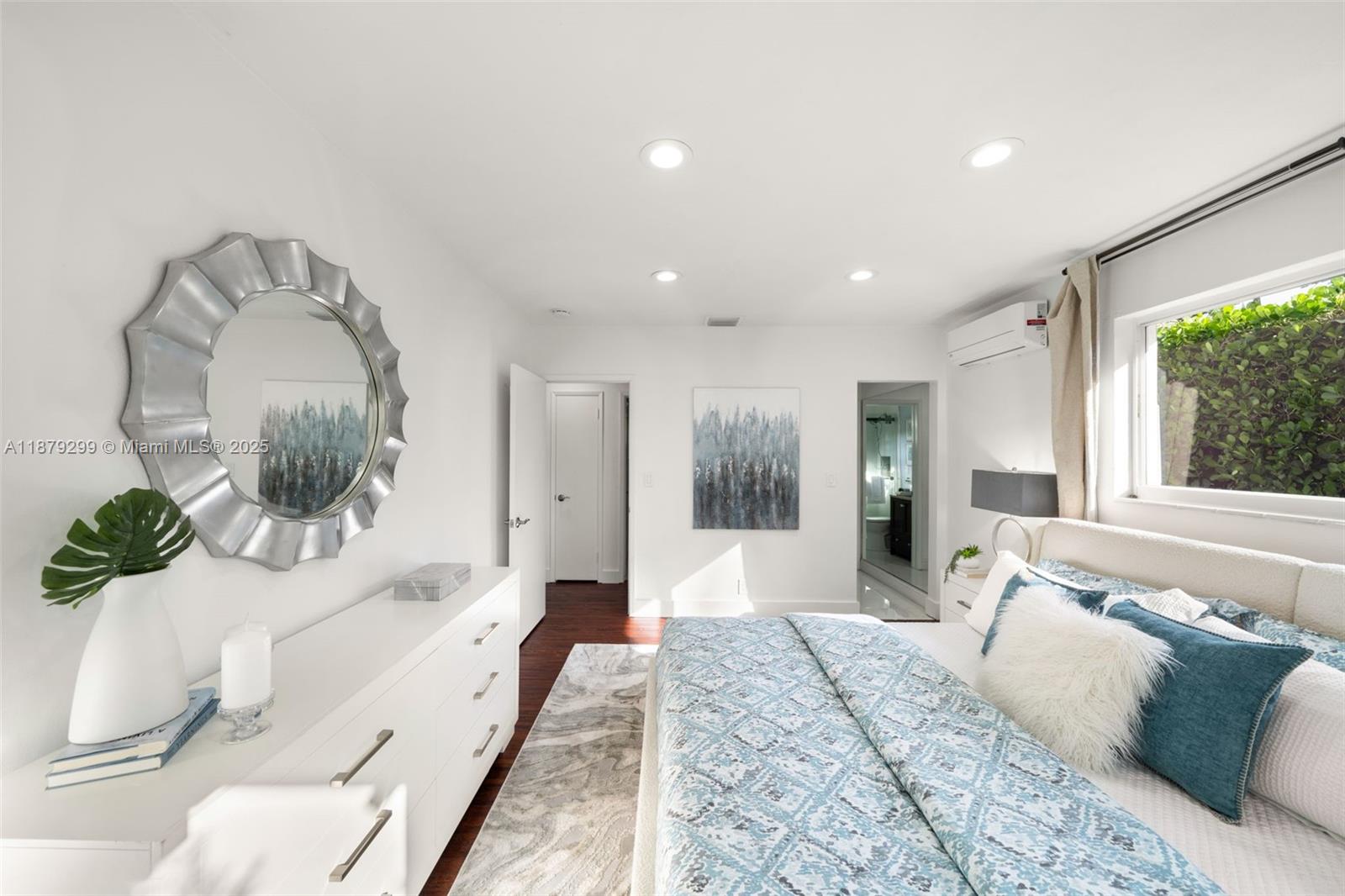 GLENDALE MANOR - Residential