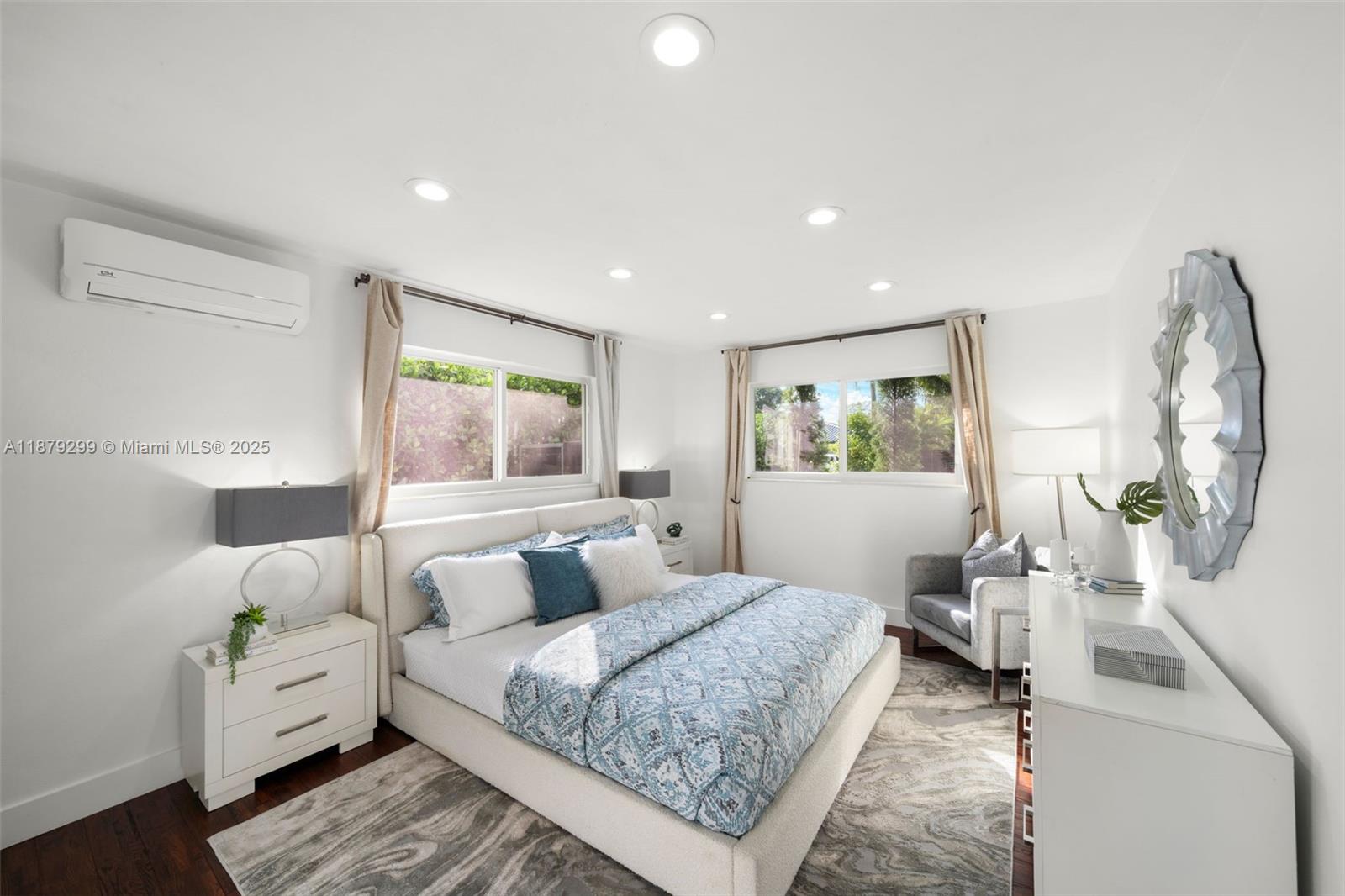 GLENDALE MANOR - Residential