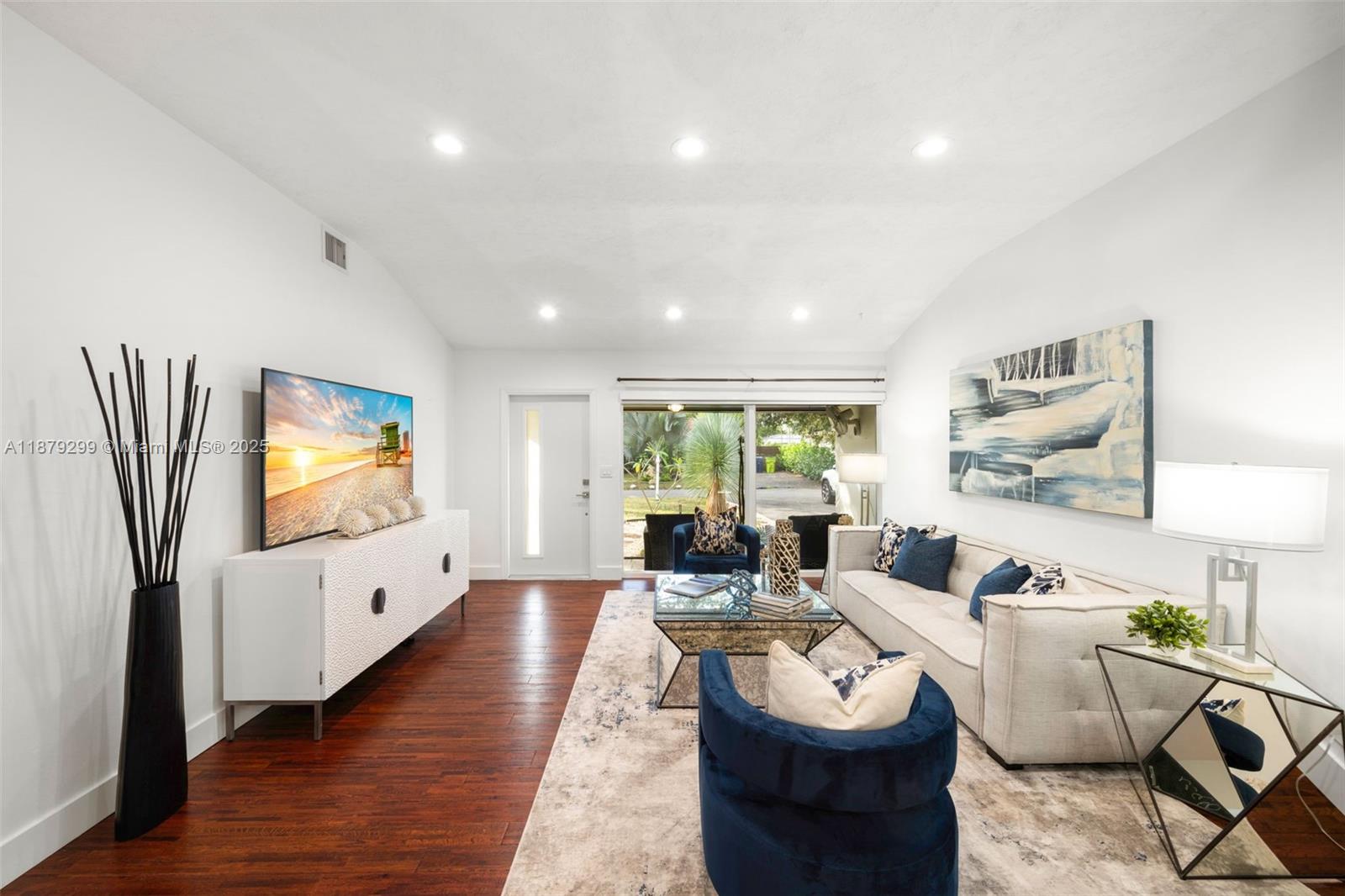 GLENDALE MANOR - Residential