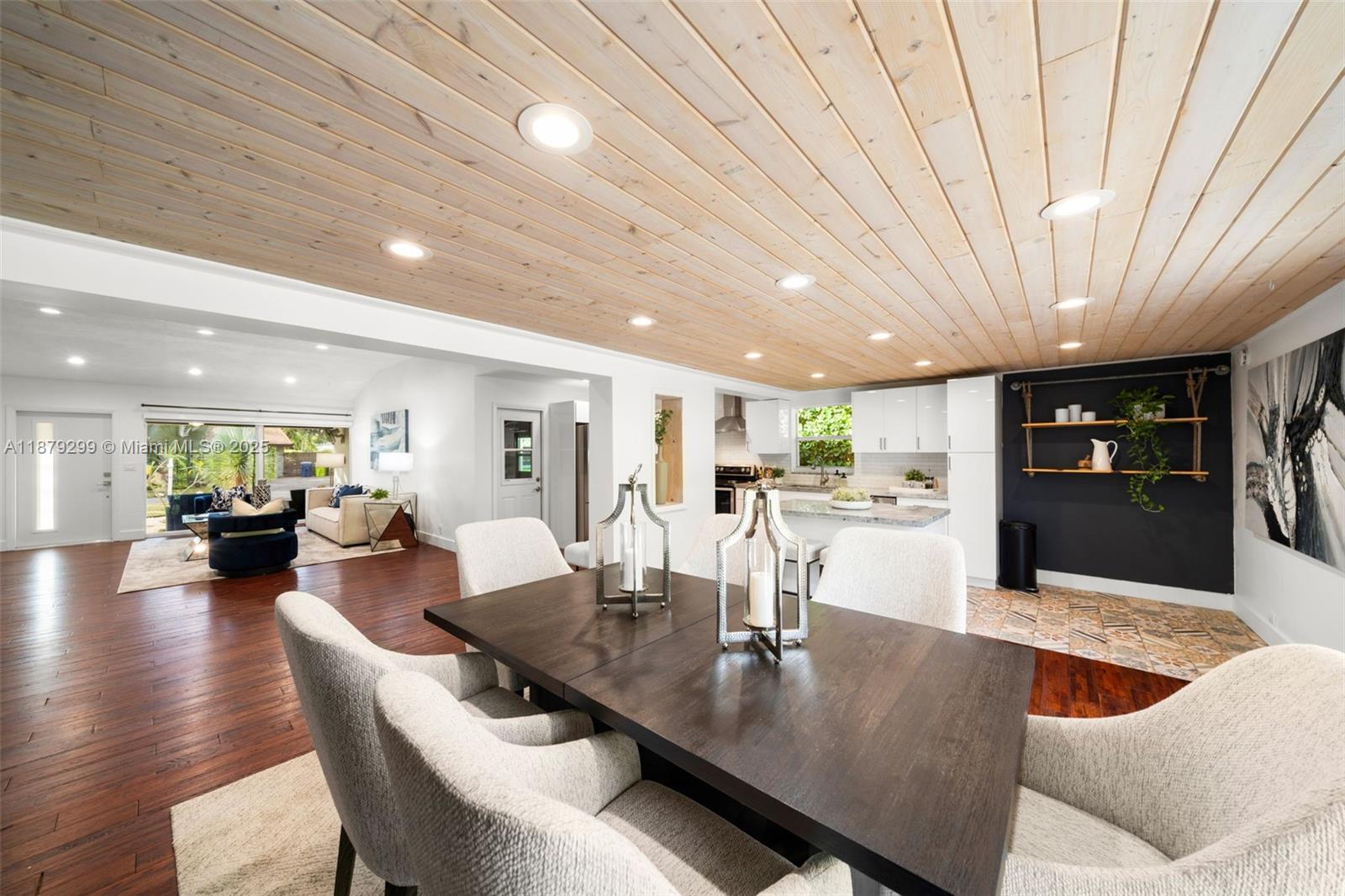 GLENDALE MANOR - Residential