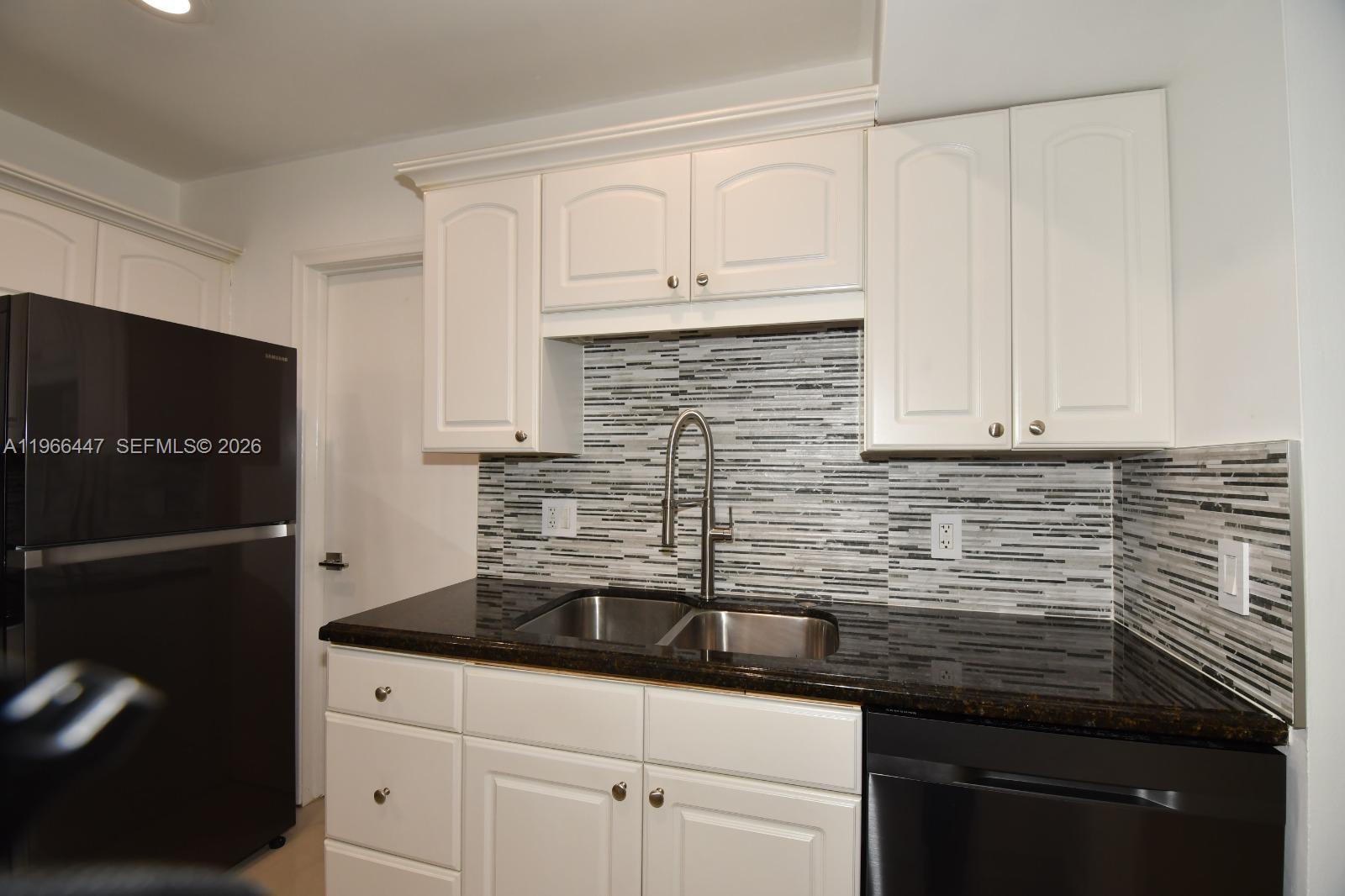 7200 NW 2nd Ave 0410