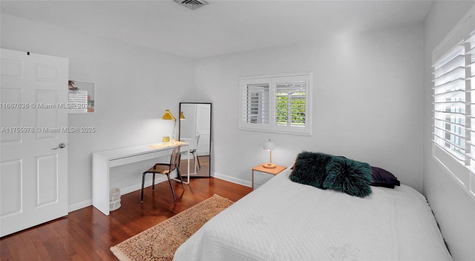 COUNTRY CLUB VILLAGE SEC - Residential