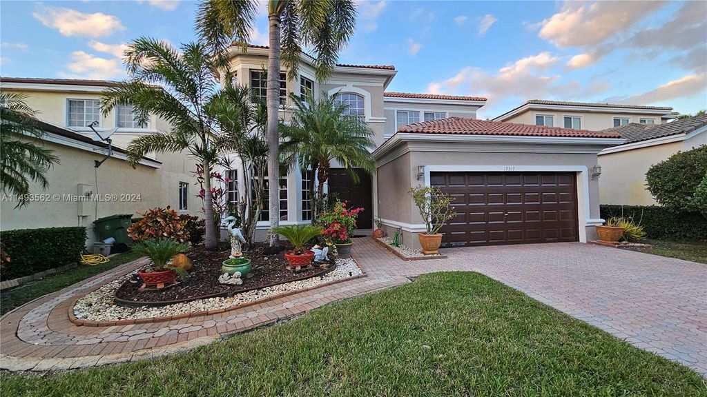 Photo of 19317 SW 65th St #19317, Pembroke Pines, FL 33332 (MLS # A11493562)