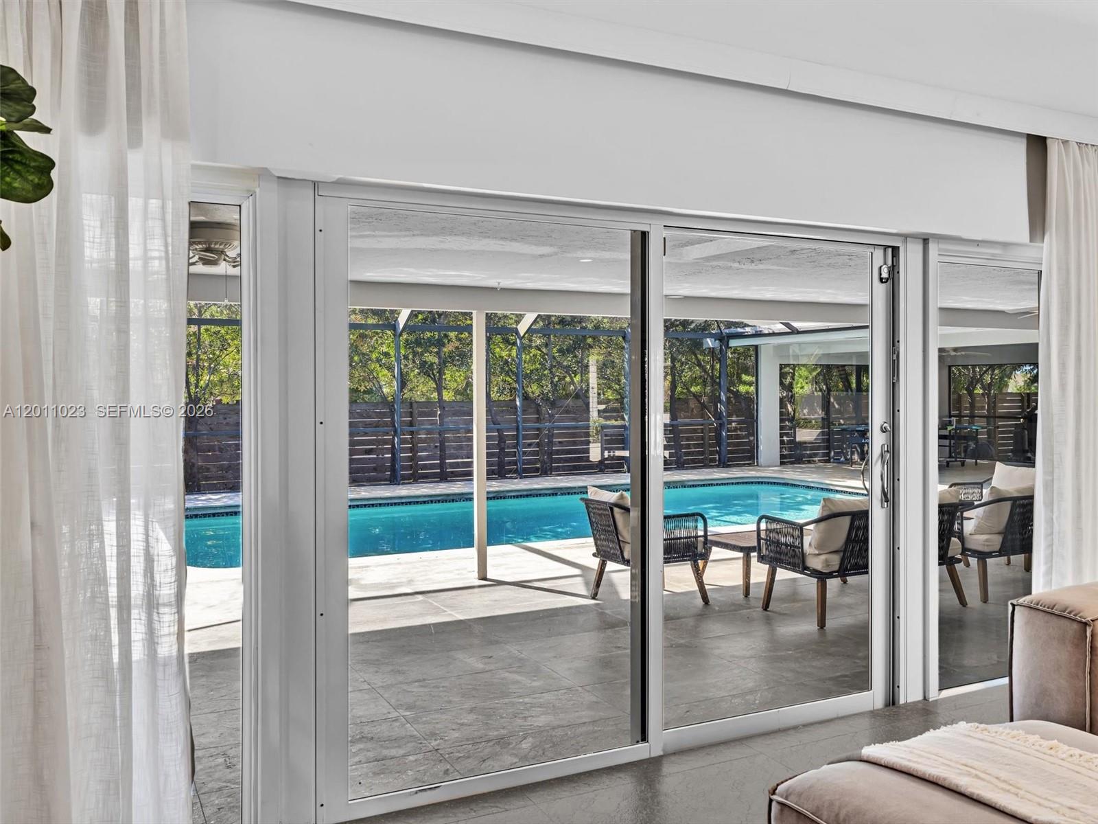 HOLLYWOOD LAKES SECTION - Residential Lease