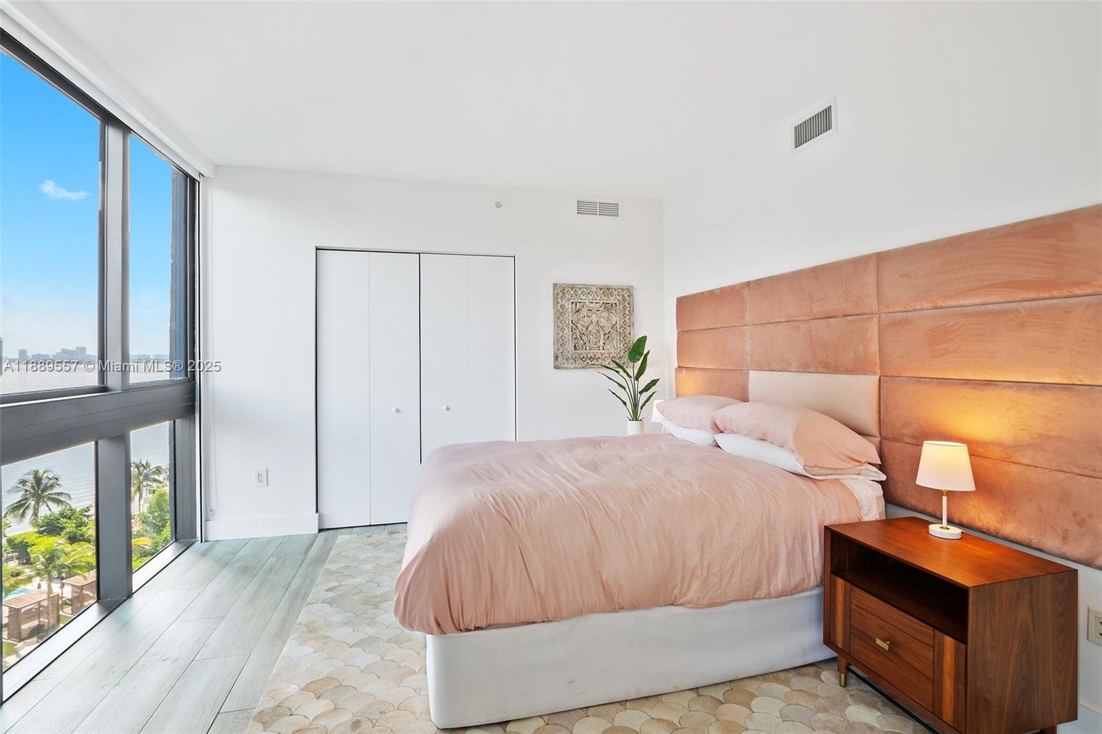 PARAISO BAY CONDO - Residential Lease