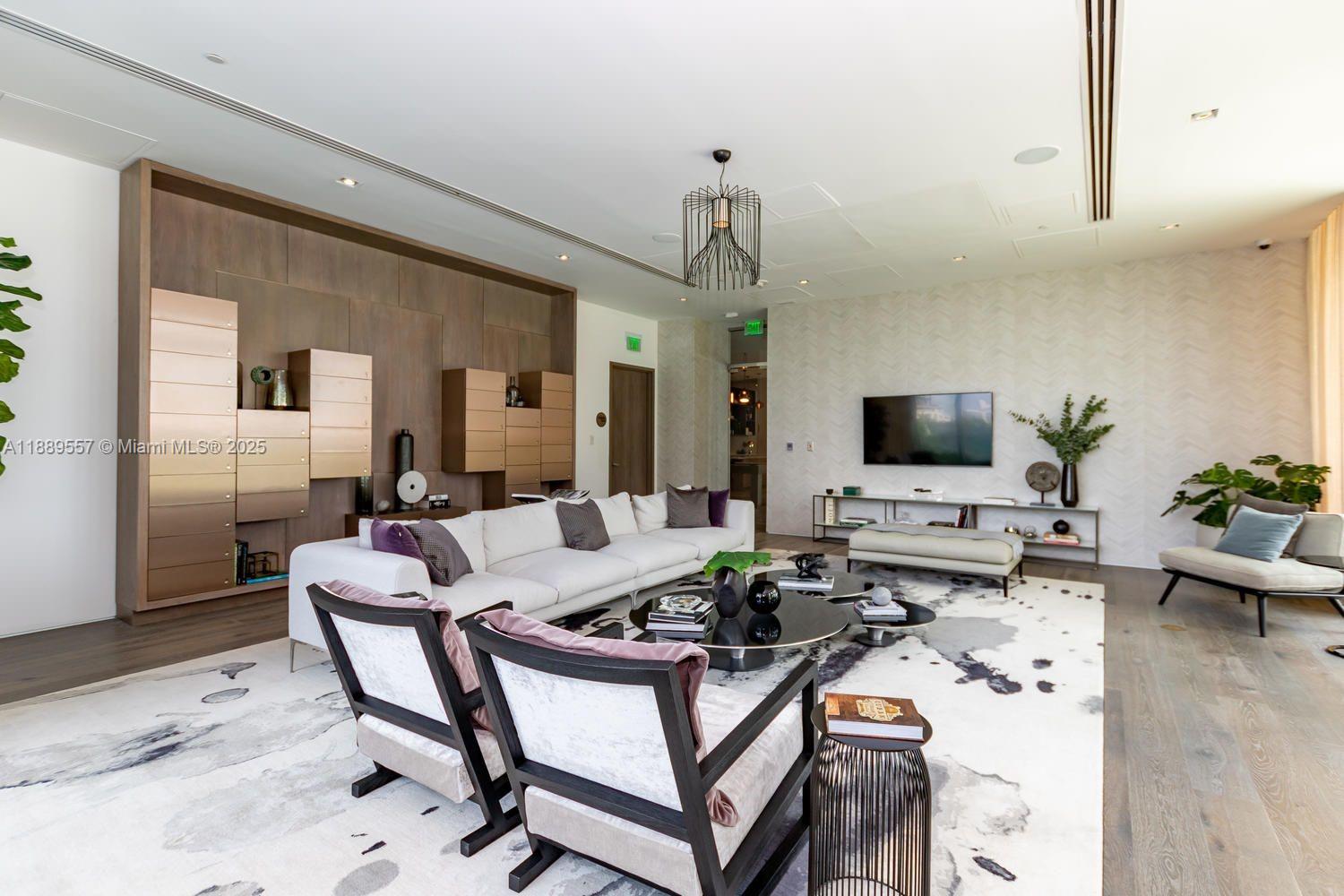 PARAISO BAY CONDO - Residential Lease