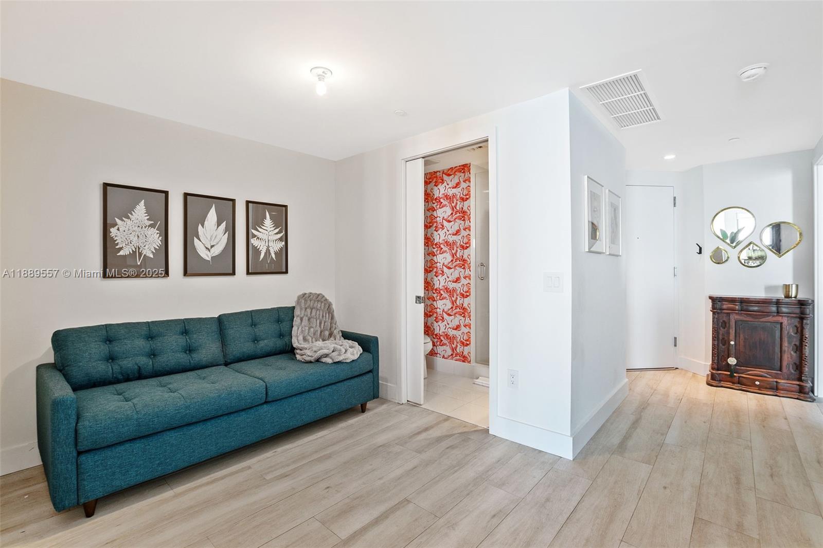 PARAISO BAY CONDO - Residential Lease