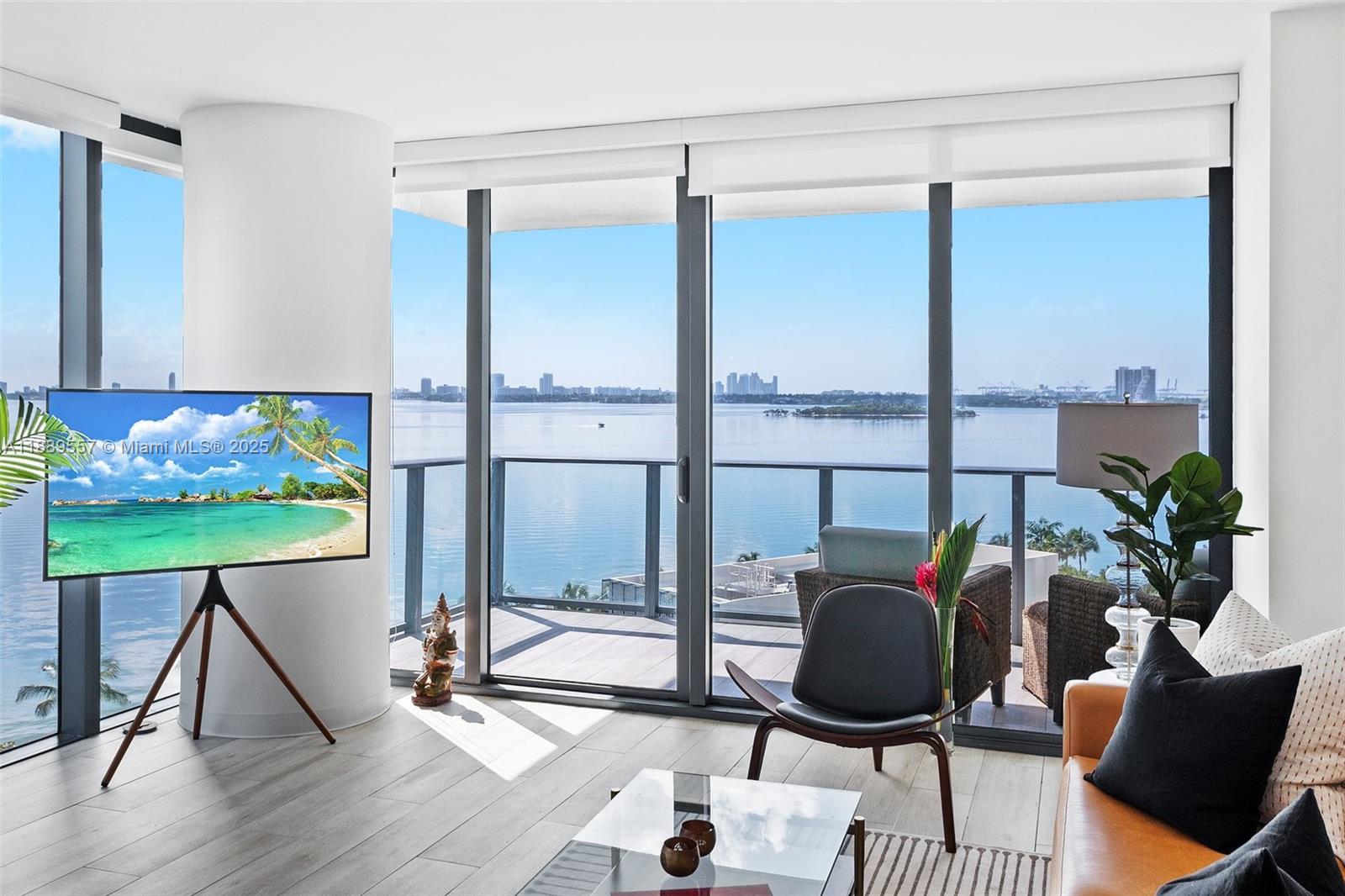 PARAISO BAY CONDO - Residential Lease