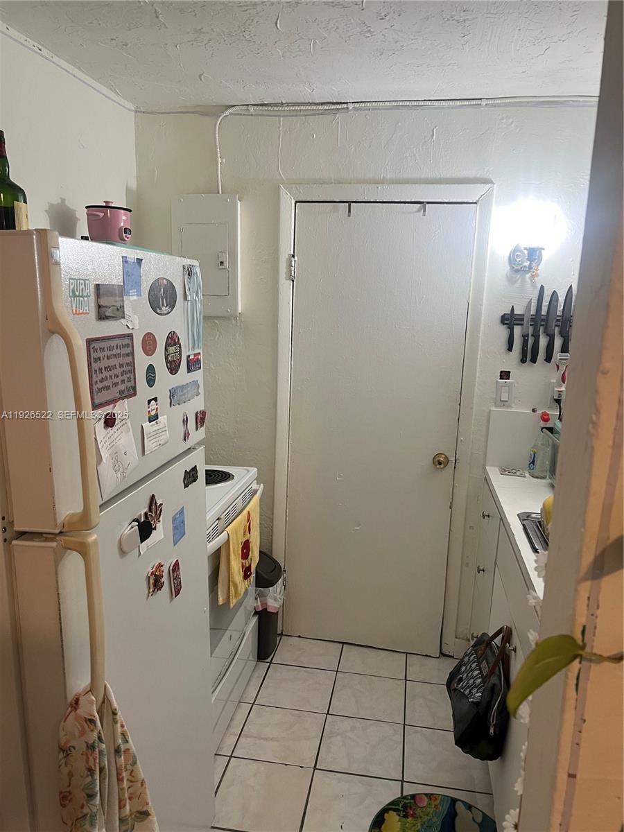 GULFSTREAM HOMESITES - Residential Lease