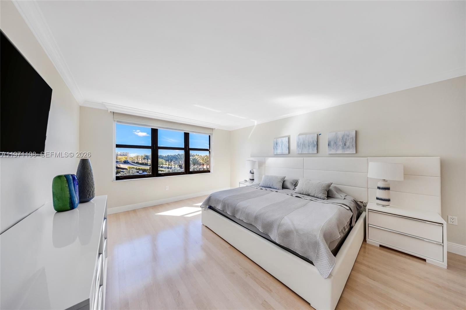 BALMORAL CONDO - Residential