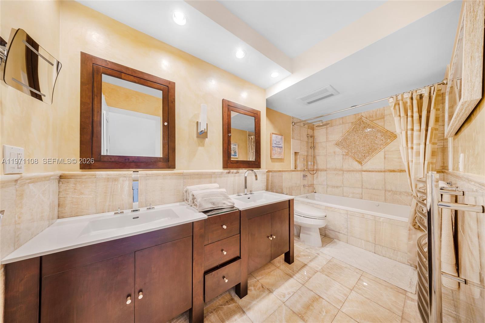 BALMORAL CONDO - Residential