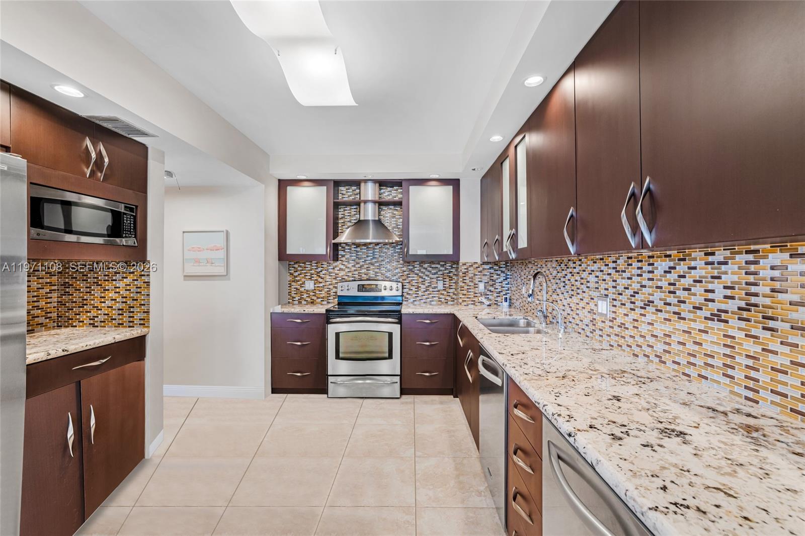 BALMORAL CONDO - Residential