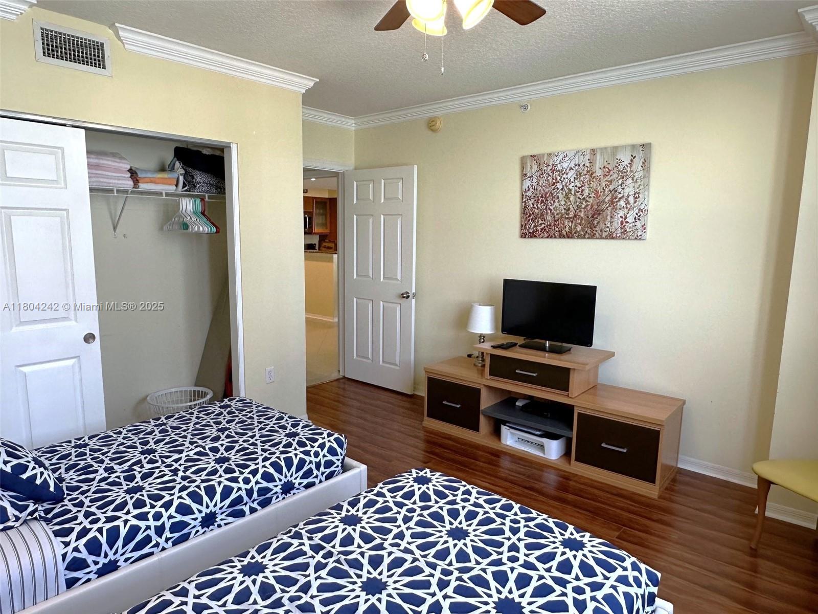 2080 OCEAN DRIVE - Residential Lease