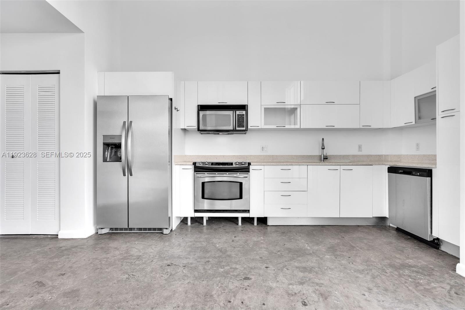 THE LOFT DOWNTOWN II COND - Residential