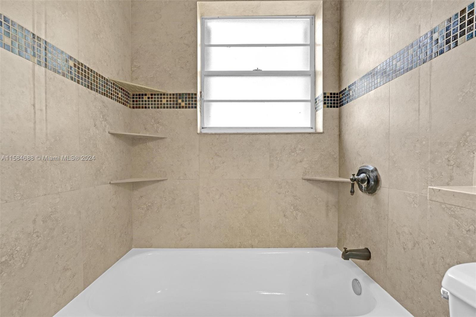 PATIO HOMES OF DORAL PINE - Residential Lease
