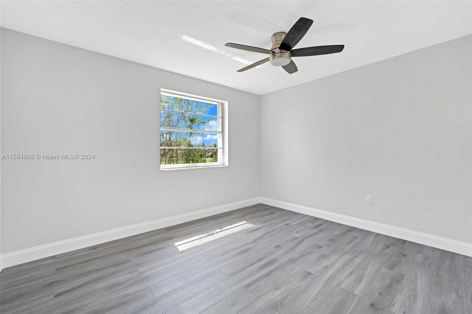 PATIO HOMES OF DORAL PINE - Residential Lease