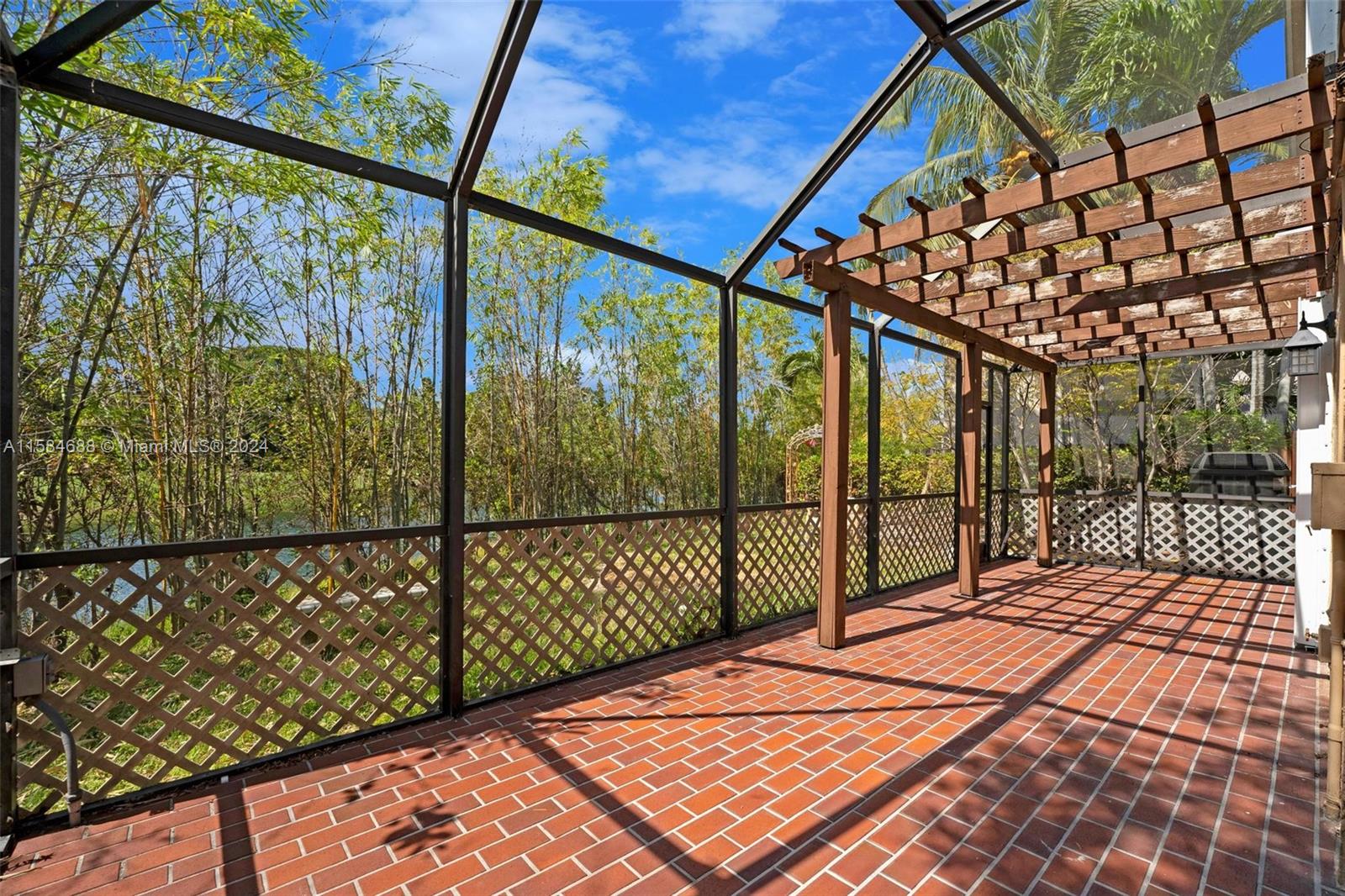 PATIO HOMES OF DORAL PINE - Residential Lease